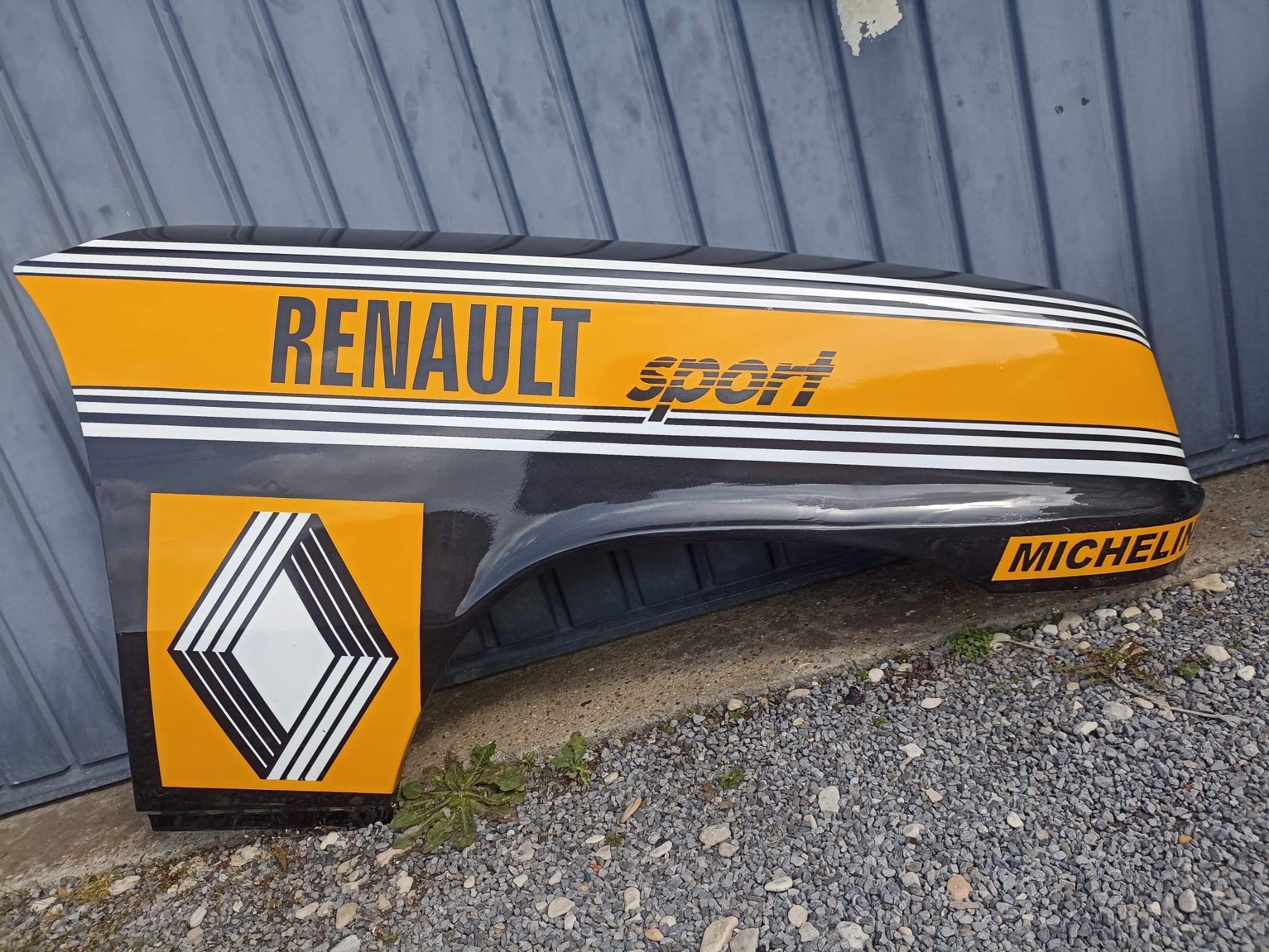 Contemporary Vinc Tribute to Renault sport Acrylic on the front right wing of an R5 For Sale