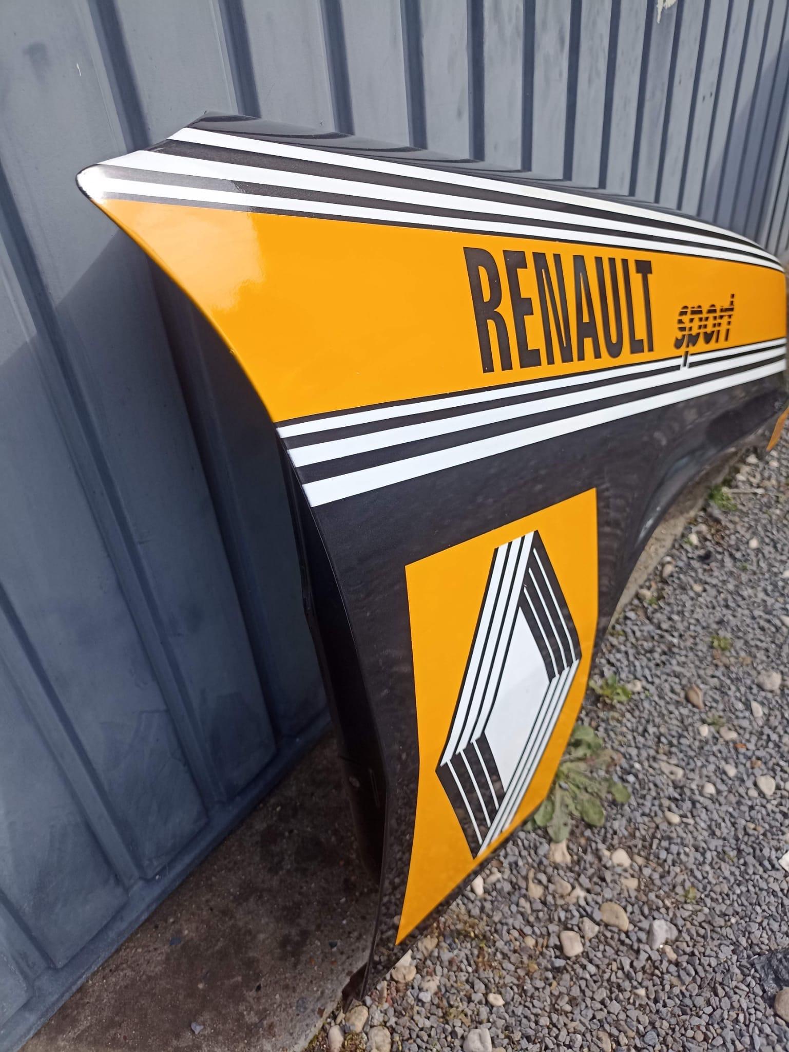Metal Vinc Tribute to Renault sport Acrylic on the front right wing of an R5 For Sale