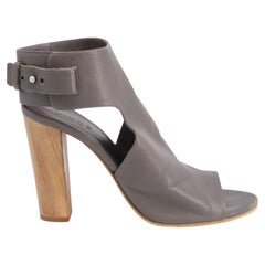 Bottines à talon bloc et découpes « Vince Addie » en cuir gris foncé