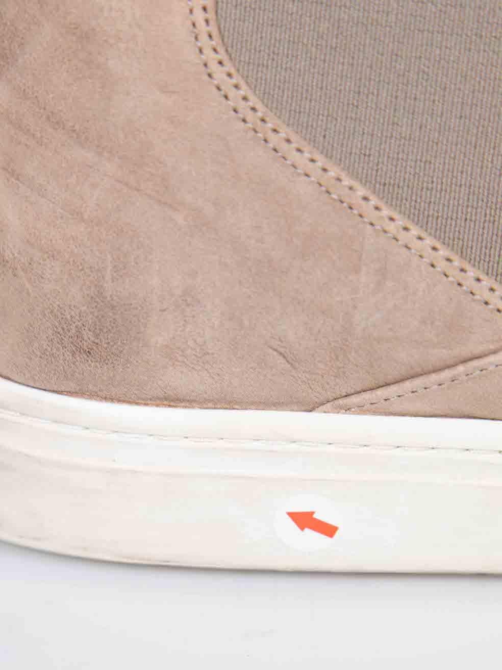 Vince Beige Suede Ankle Chelsea Boots Size IT 37.5 For Sale 2