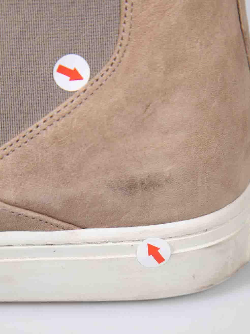 Vince Beige Suede Ankle Chelsea Boots Size IT 37.5 For Sale 4