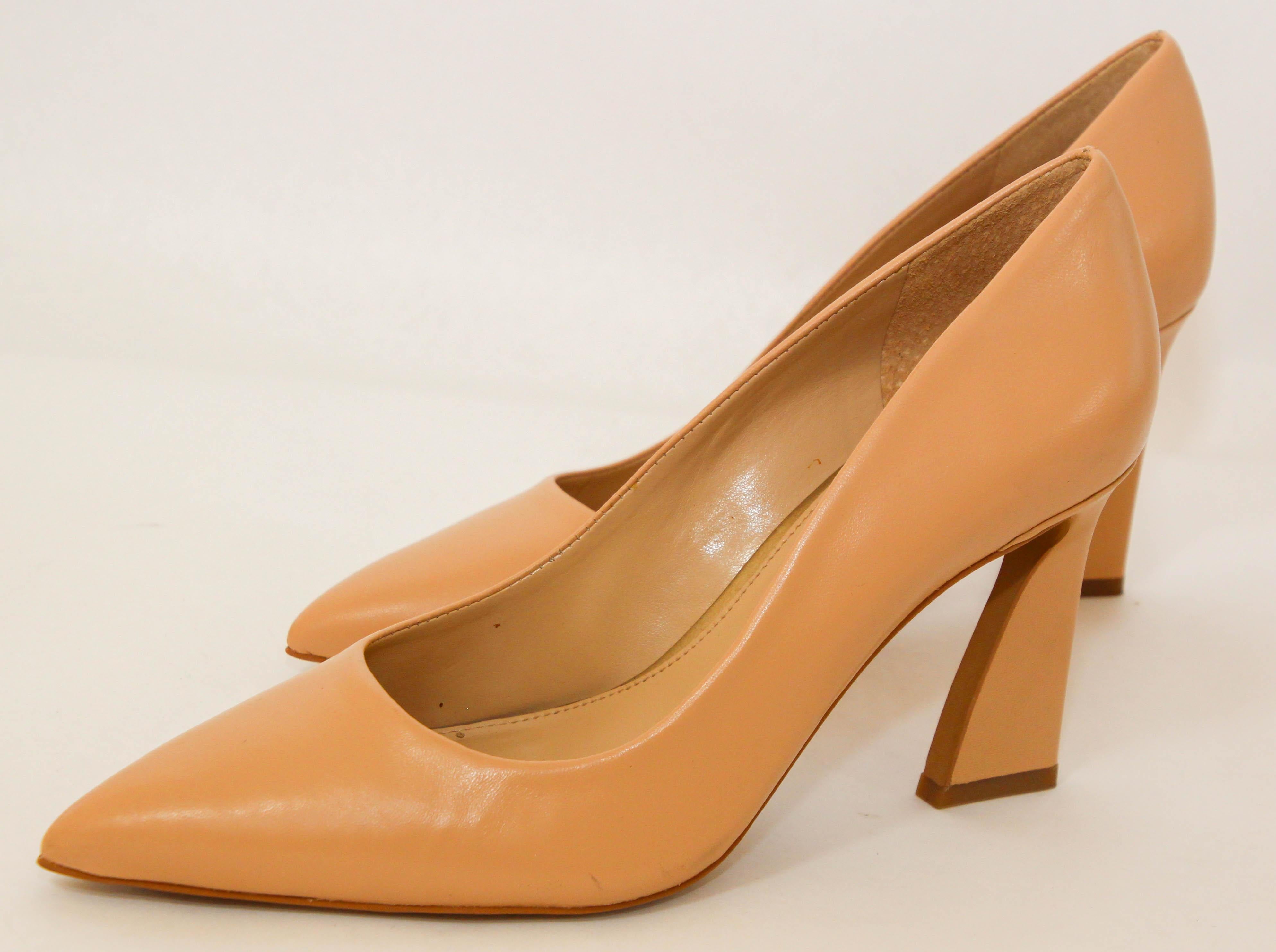 Vince Camuto Tan Leather Heel Pointed Toe Pump size 8.5  For Sale 1