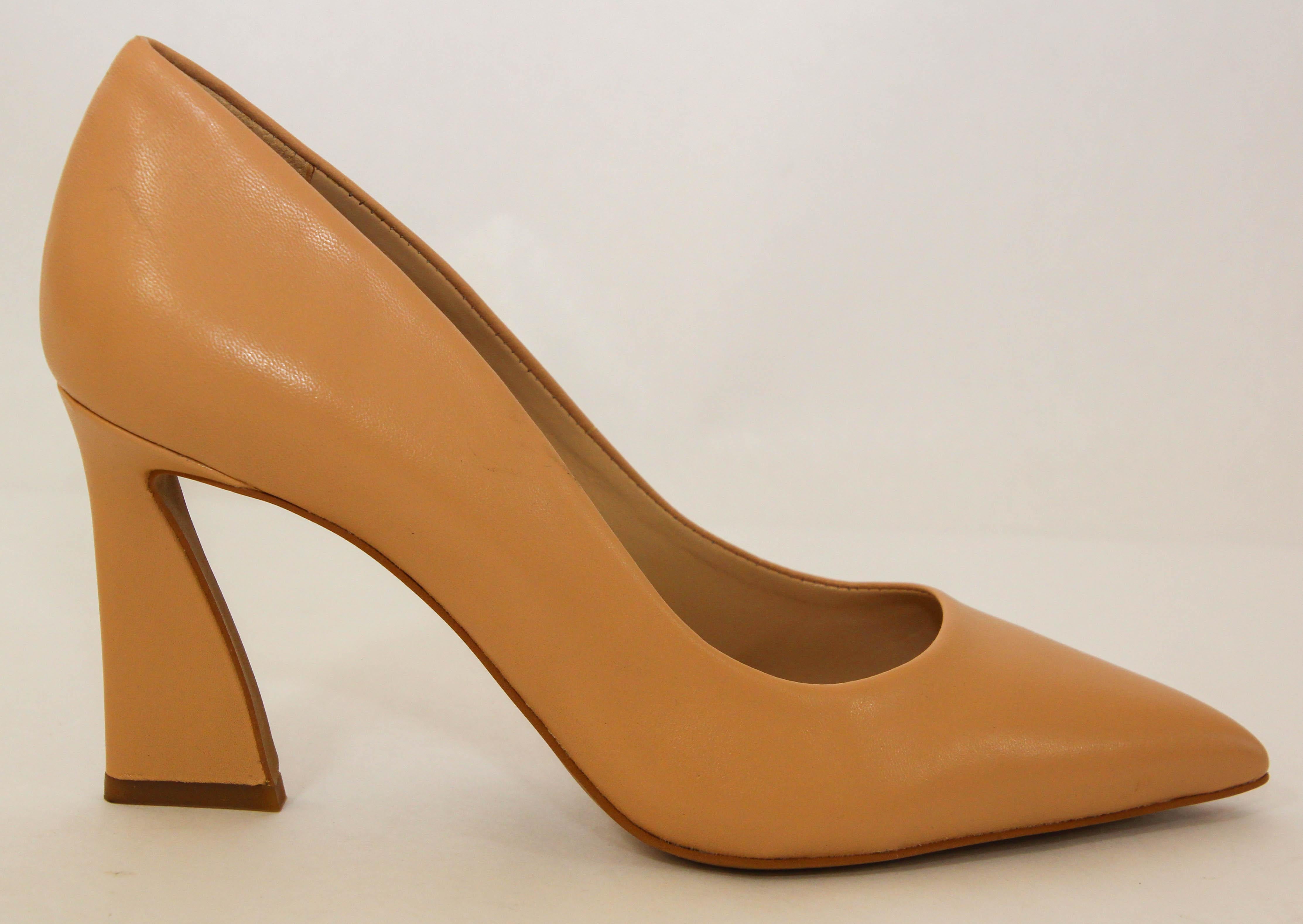 Vince Camuto Tan Leather Heel Pointed Toe Pump size 8.5  For Sale 4
