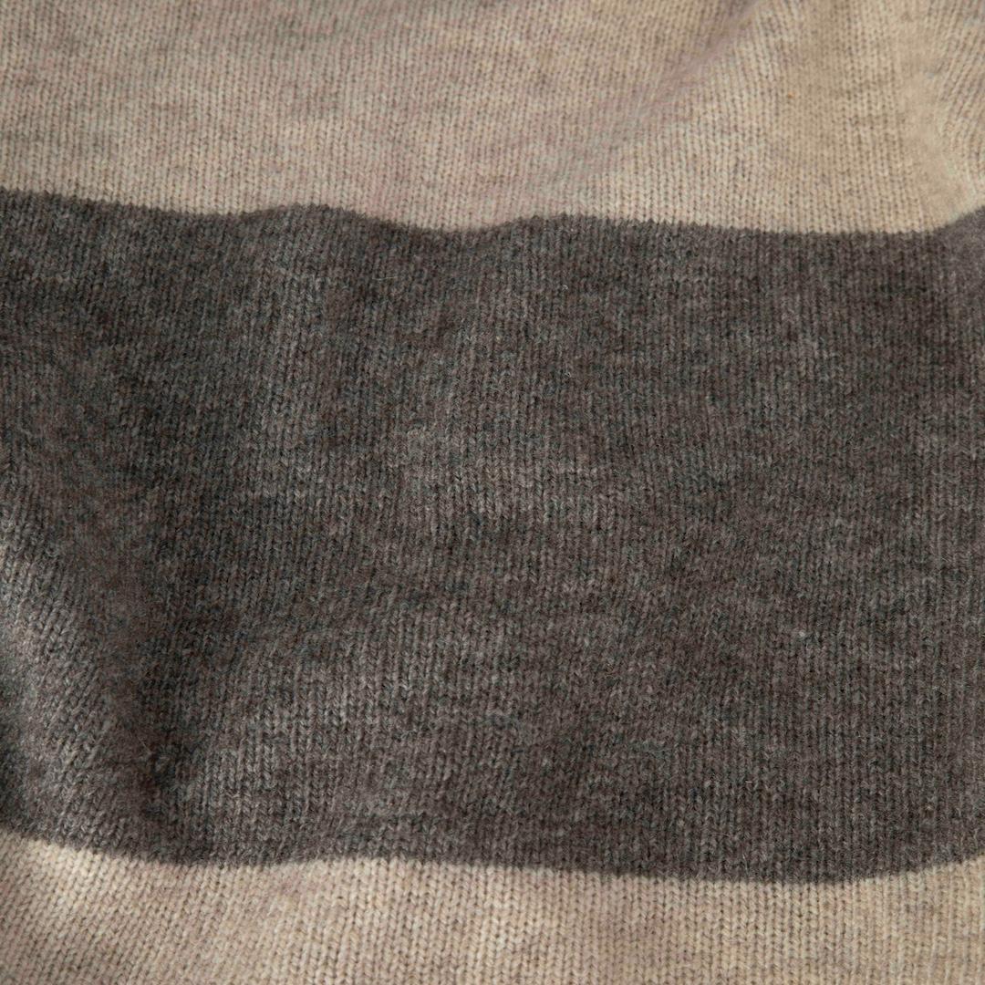 Beige Pull en laine rayée gris et beige de Vince Taille L en vente