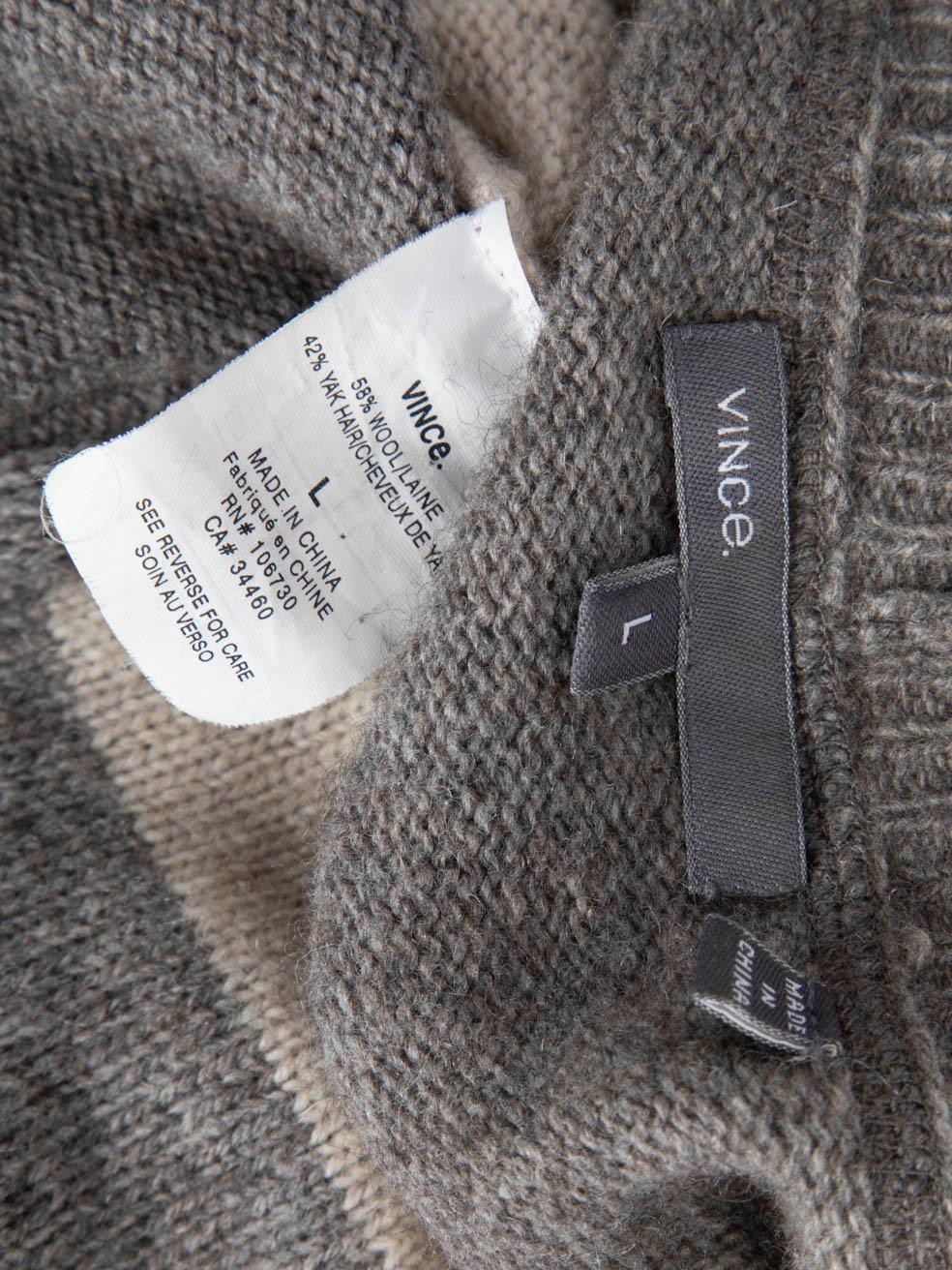 Pull en laine rayée gris et beige de Vince Taille L Bon état - En vente à London, GB