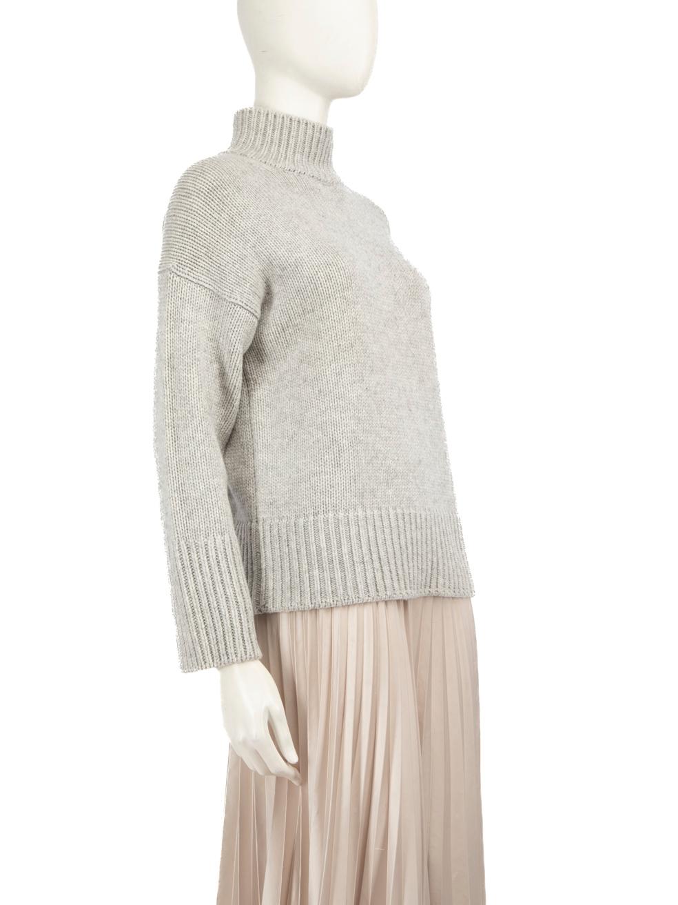 CONDITION is Very Good. Hardly any visible wear to the jumper is evident on this Vince designer resale item.

Details


Grey

Wool

Jumper

Long sleeves

Rib trim detail

Turtleneck



Made in China



Composition

90% Wool and 10% Cashmere



Care