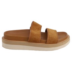 Sandalias tipo chancla Vince Jenita de piel color camel