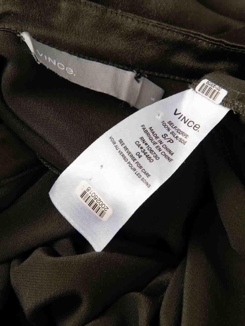 Vince Khaki Silk Long Sleeve V-Neck Blouse Size S en vente 4