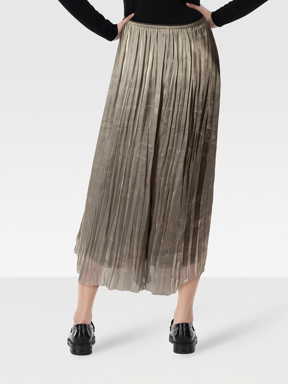 CONDITION is Very good. Minimal wear to the trousers is evident. Pluck to the stitching on the hem of the left leg on the back. Discolouration on the lower front of the left trouser leg on this used Vince designer resale item. Discolouration may