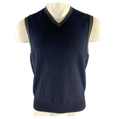 VINCE: Chaleco de cachemira con cuello en V, talla M, color gris marino