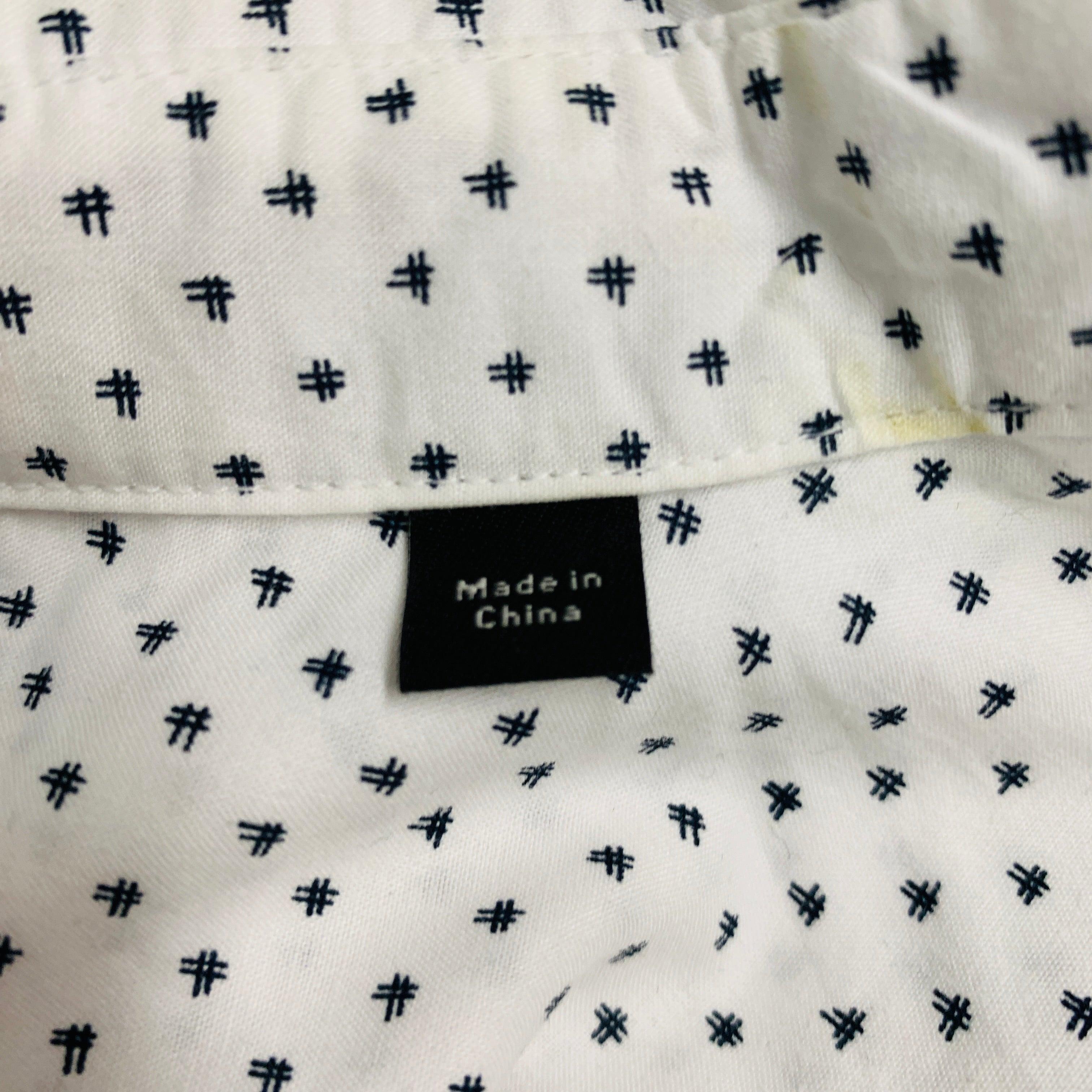VINCE Größe M Weiß Schwarz Abstraktes Kurzarmhemd aus Baumwolle mit einer Tasche und abstraktem Lyocel / Baumwolle im Angebot 2