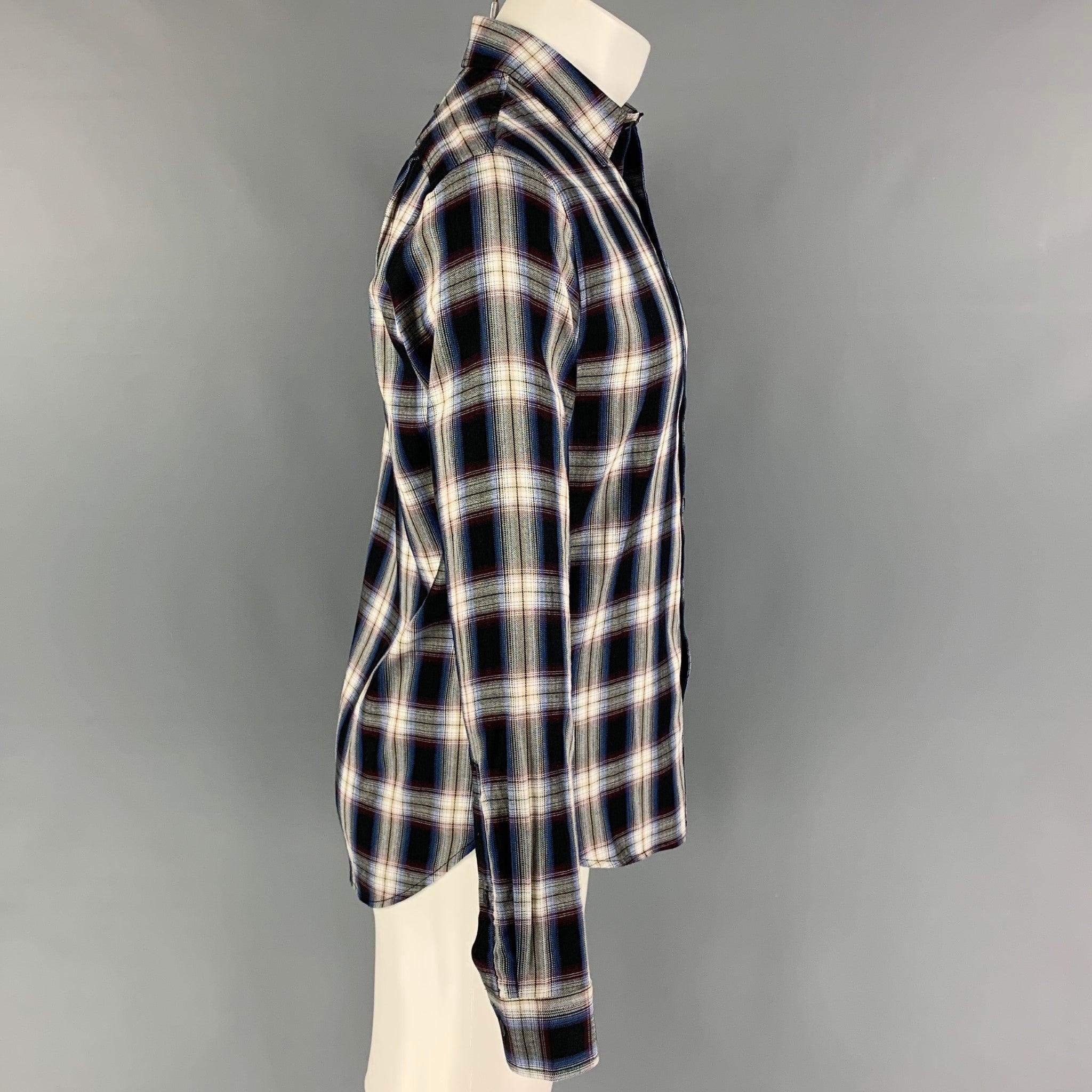 VINCE long sleeve shirt comes in a multi-color plaid cotton featuring a classic fit, spread collar, and a button up closure.
New with tags.
 

Marked:   XS 

Measurements: 
 
Shoulder:
17.5 inches Chest: 38 inches Sleeve: 26 inches Length: 29 inches