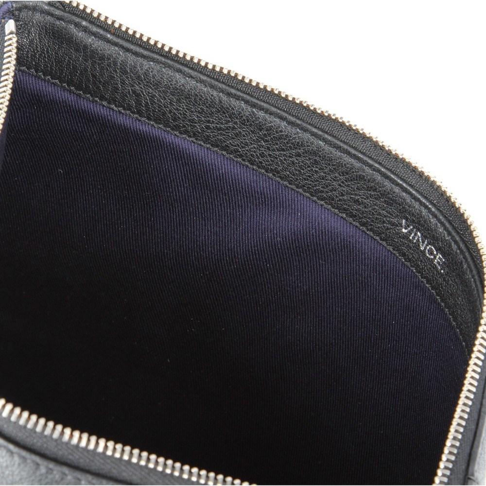 Vince Vintage 2000s black leather purse For Sale 2