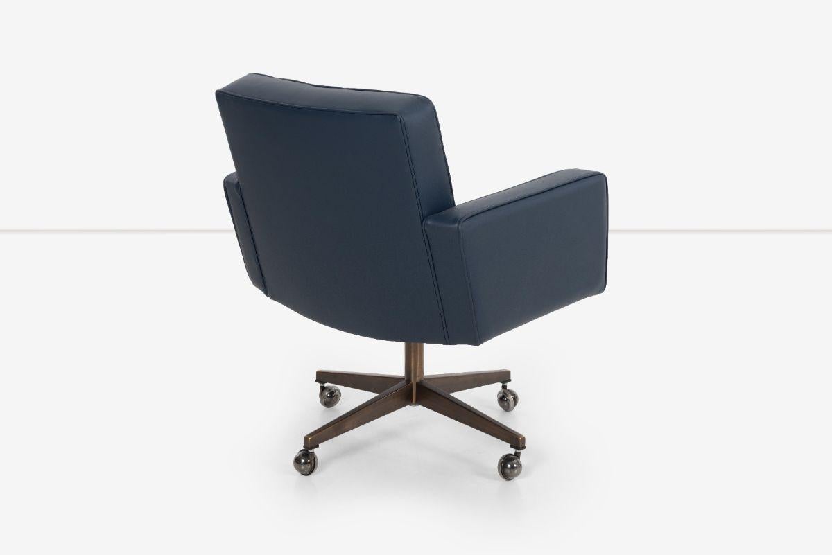 Vincent Cafiero Desk Chair for Knoll International In Good Condition In Chicago, IL