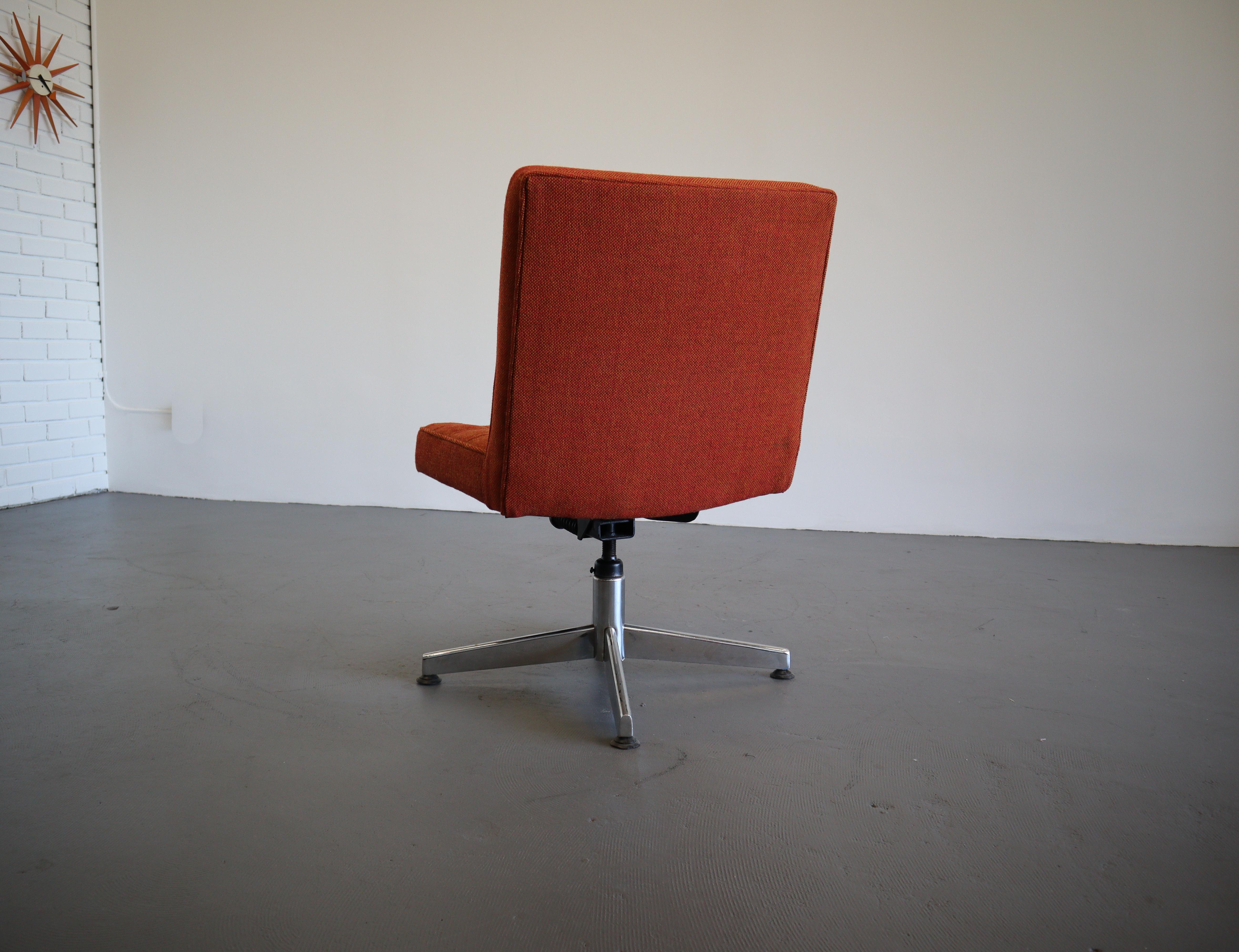 Vincent Cafiero for Knoll Armless Desk Chair In Good Condition In Long Beach, CA