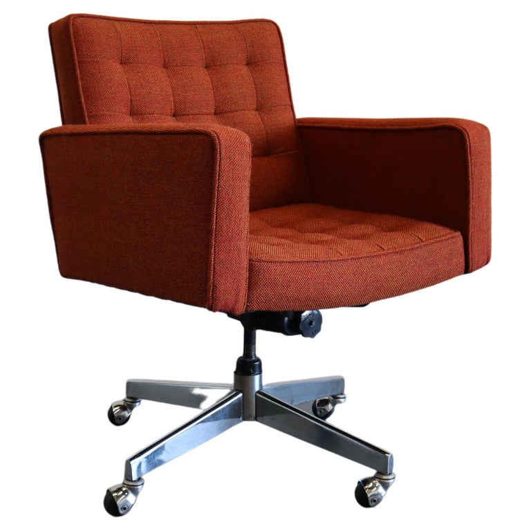 Vincent Cafiero for Knoll Desk Chair with Arms For Sale at 1stDibs