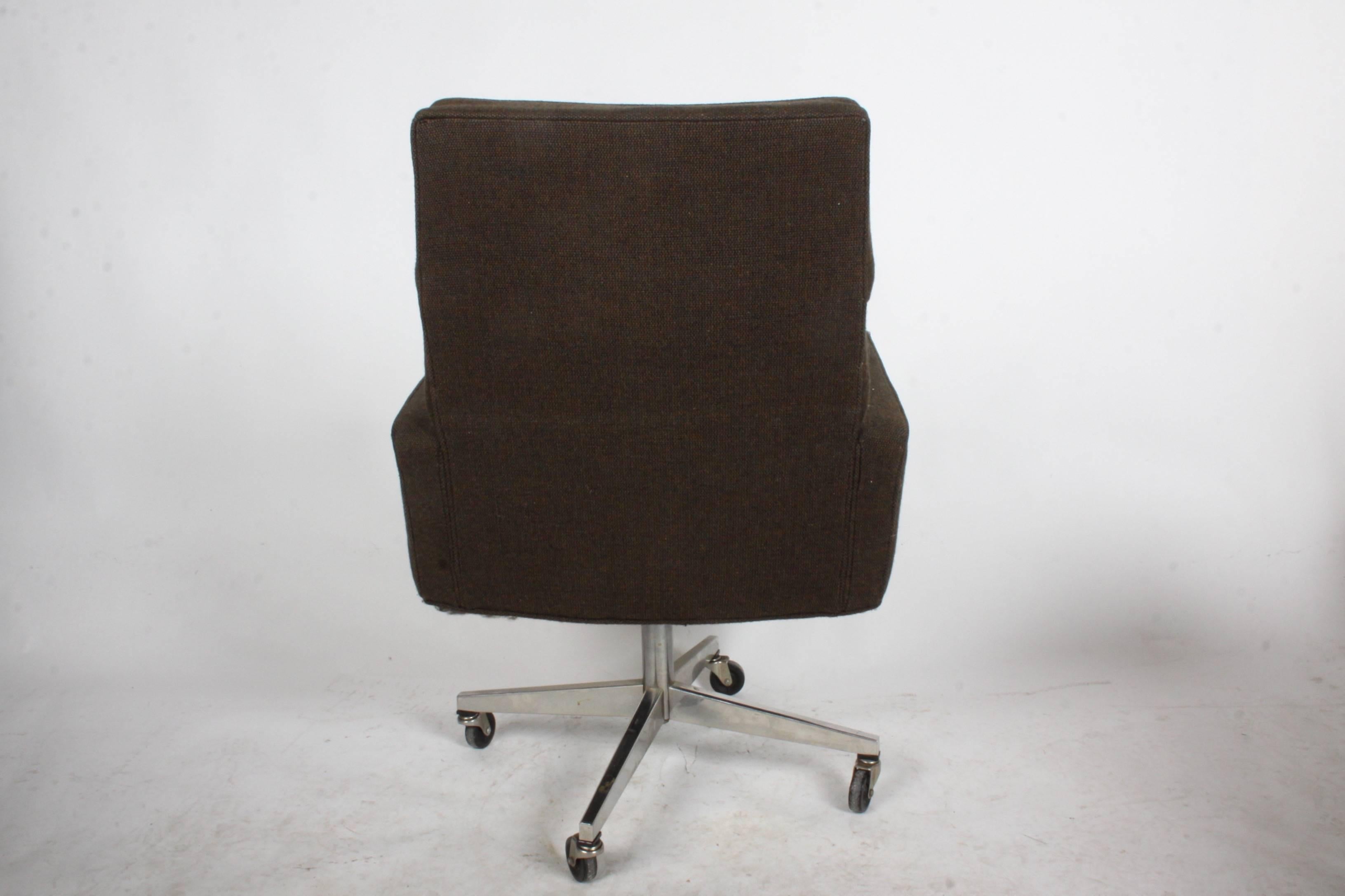 Vincent Cafiero for Knoll Executive Office or Desk Chair In Good Condition In St. Louis, MO
