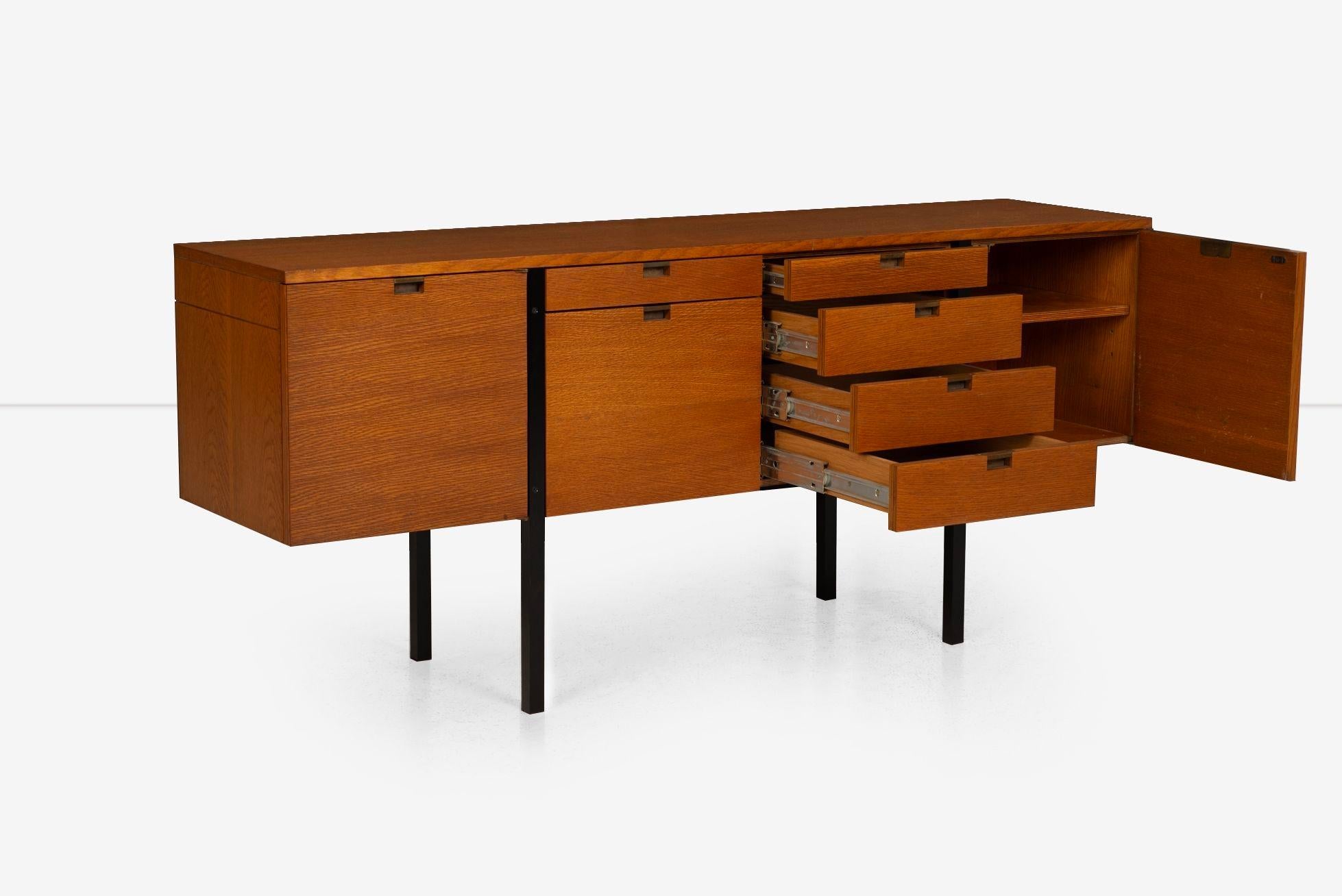 Mid-20th Century Vincent Cafiero for Knoll Planning Unit Credenza For Sale