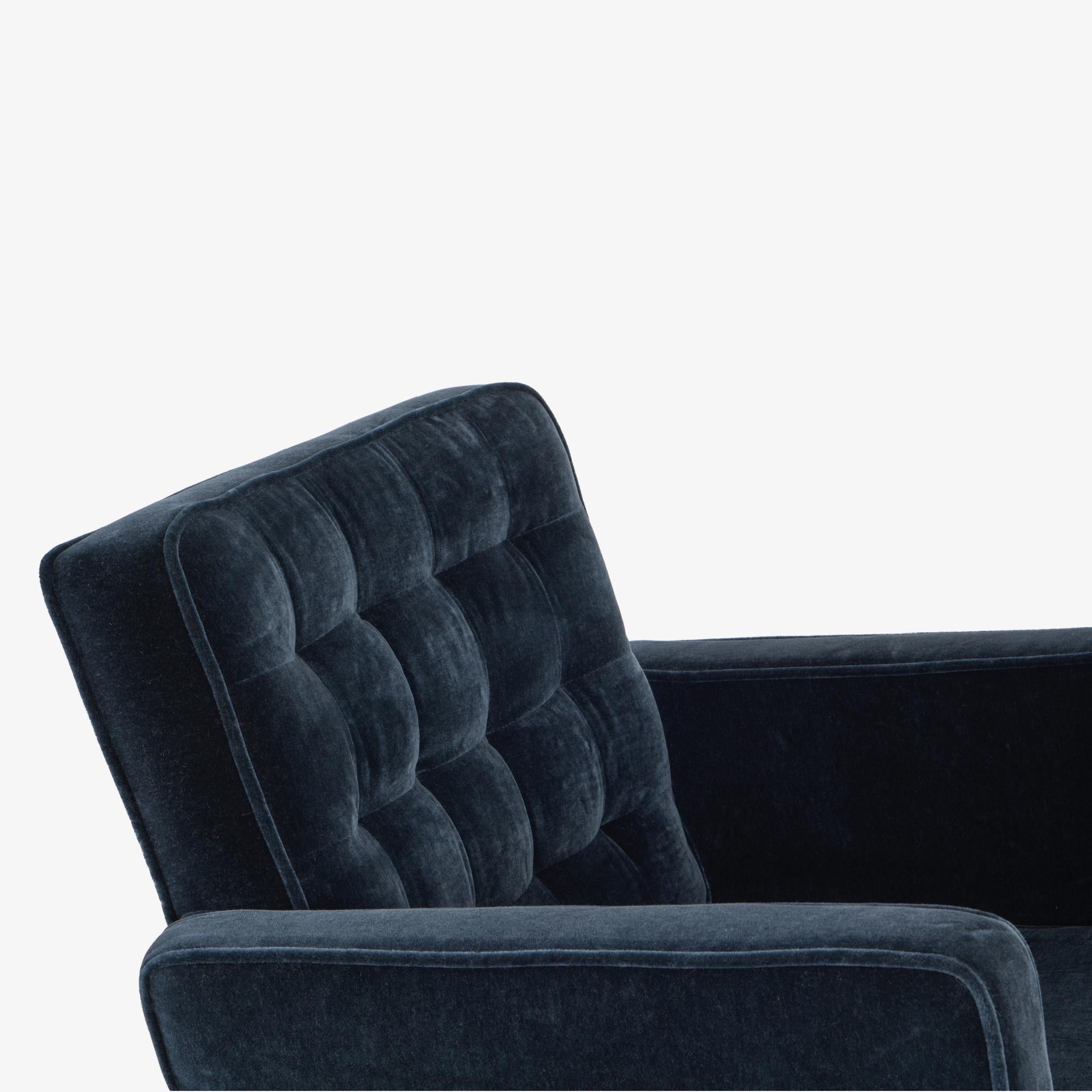 Vincent Cafiero for Knoll Swivel Lounge Chairs in Midnight Blue Mohair, Pair For Sale 2