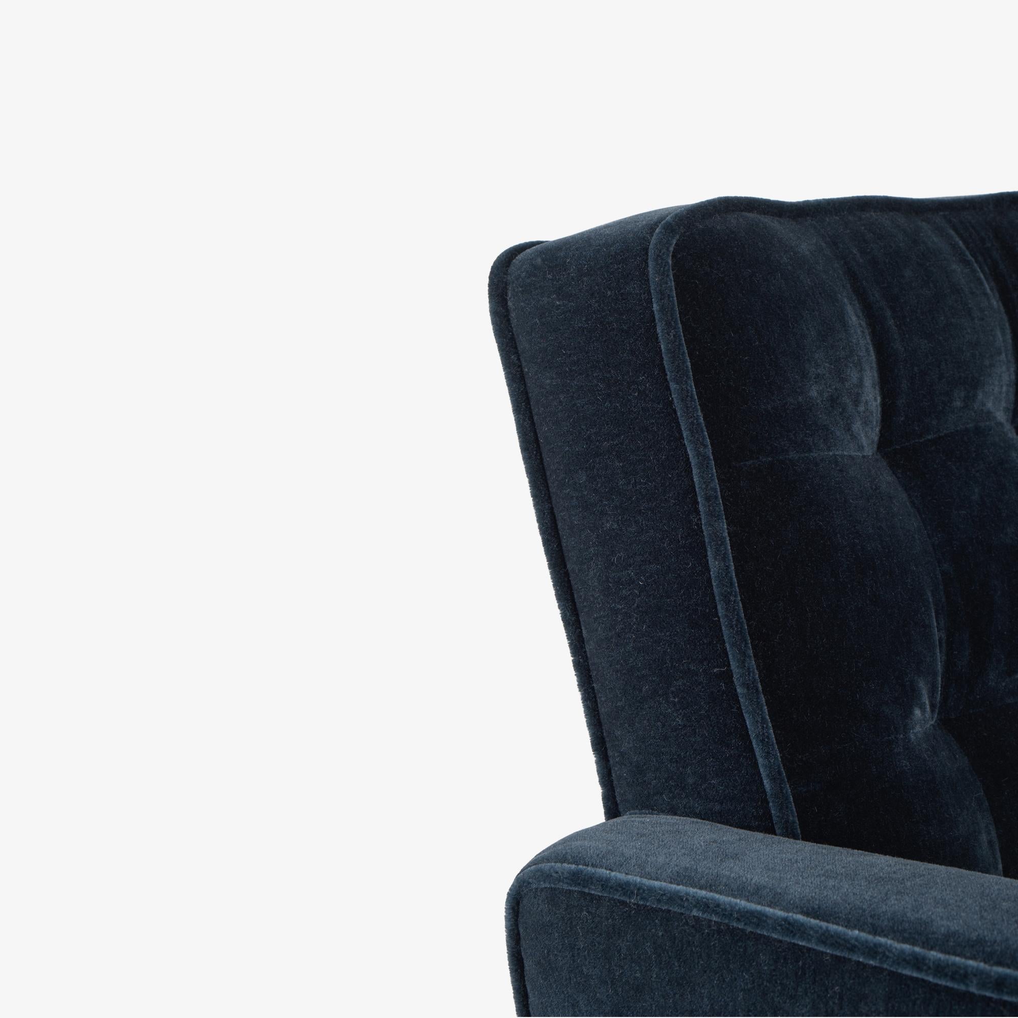 Vincent Cafiero for Knoll Swivel Lounge Chairs in Midnight Blue Mohair, Pair For Sale 6