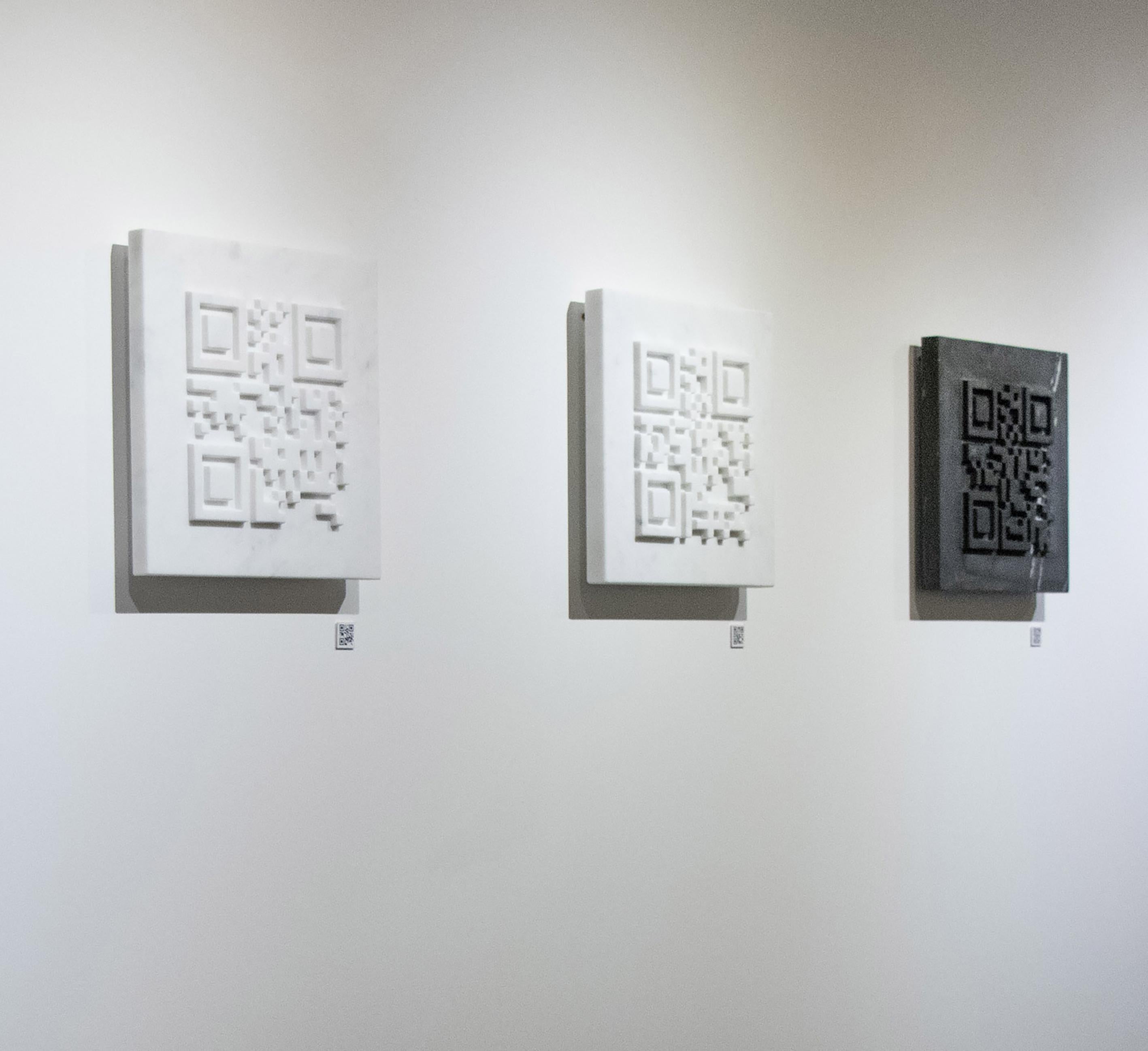 Carrara Marble QR Code - Contemporary Sculpture by Vincent Du Bois