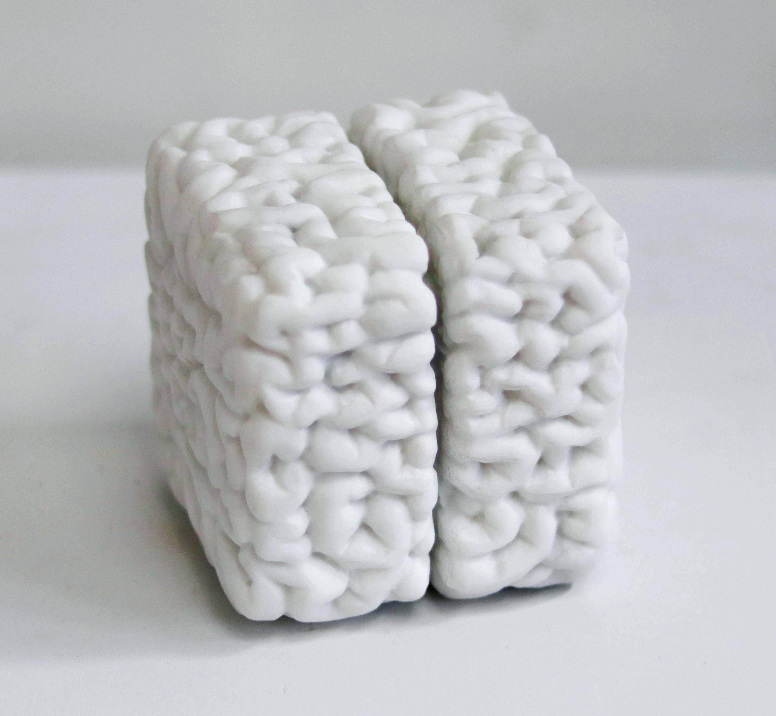 Carrara Marble Cubical Brain "To Be or Not To Be" - Sculpture by Vincent Du Bois