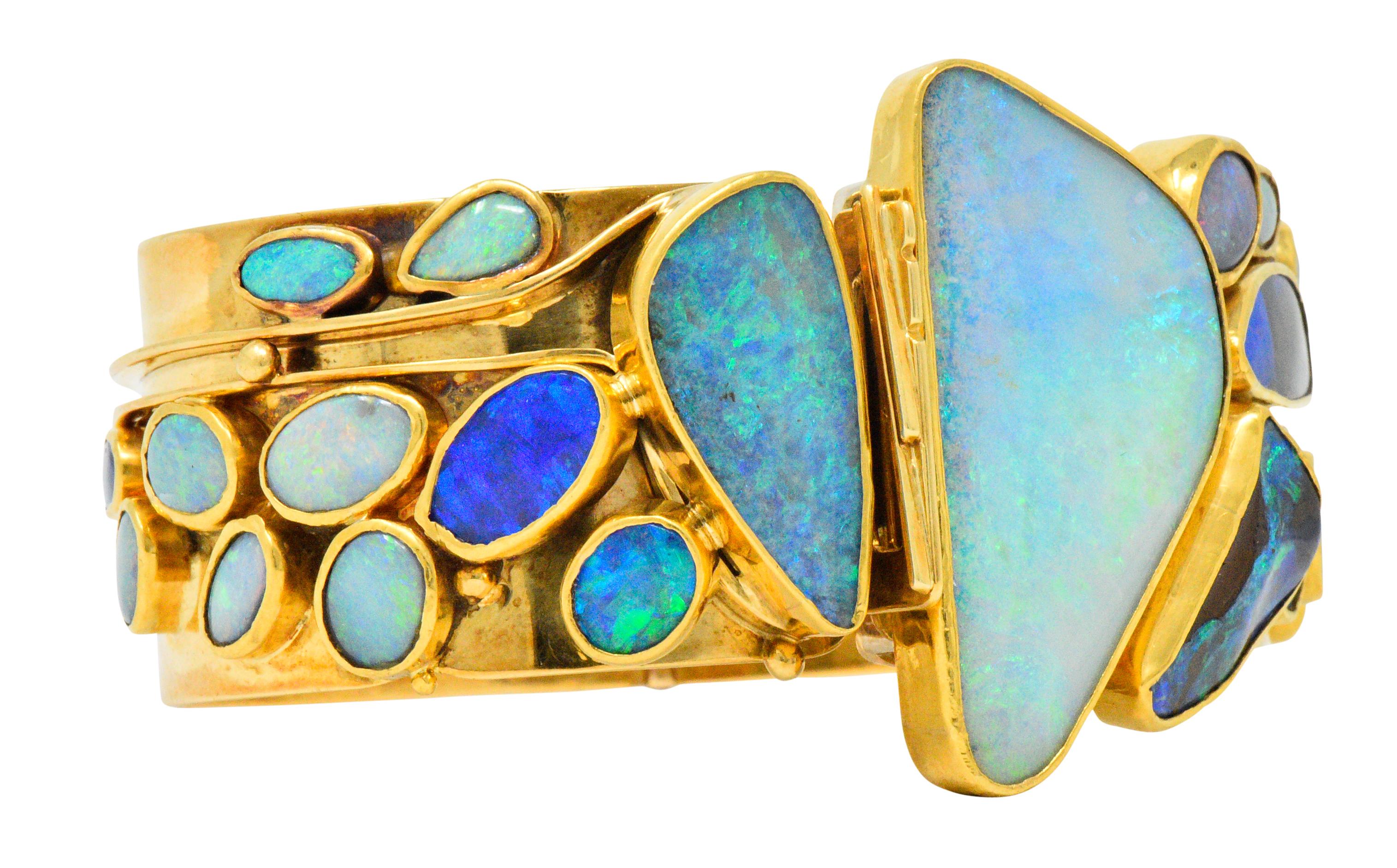 Women's or Men's Vincent Ferrini Contemporary Opal 18 Karat Gold Bangle Bracelet