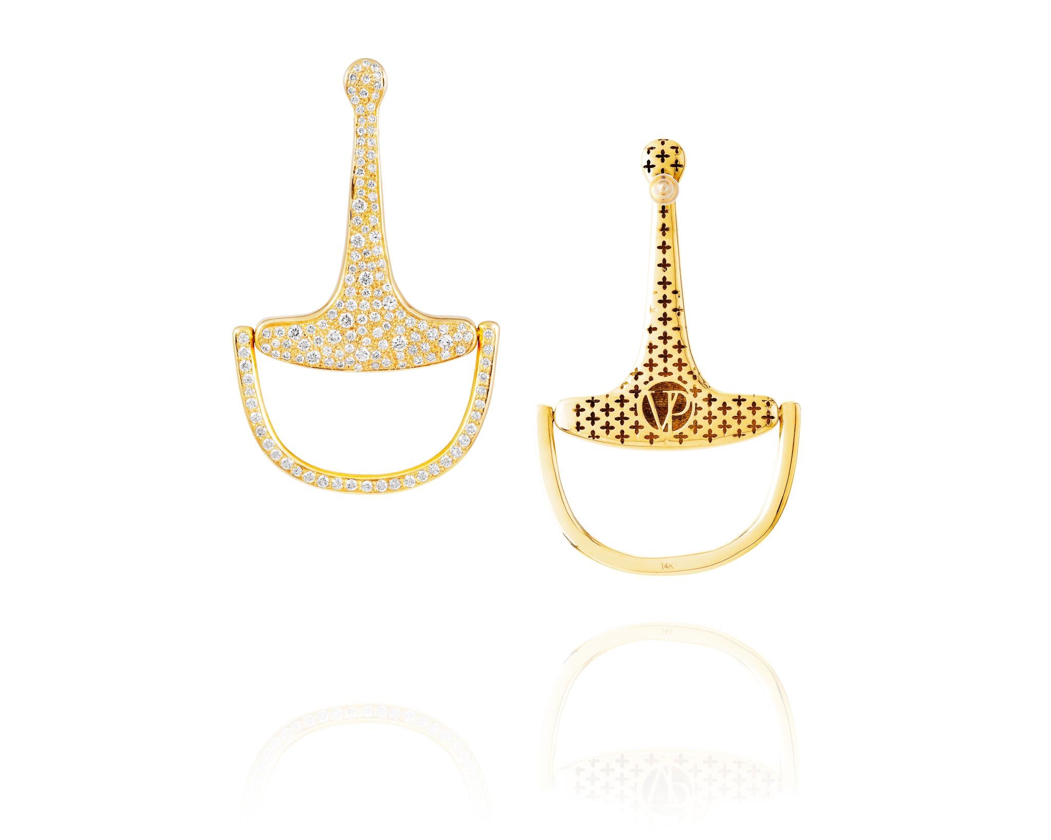 Part of the Vincent Peach Equestrian Collection, the Medium Equestrian Bit Earrings have 2.92ct Diamonds mounted in 14kt Yellow Gold with a hinge to let the bottom move with you and detailed 