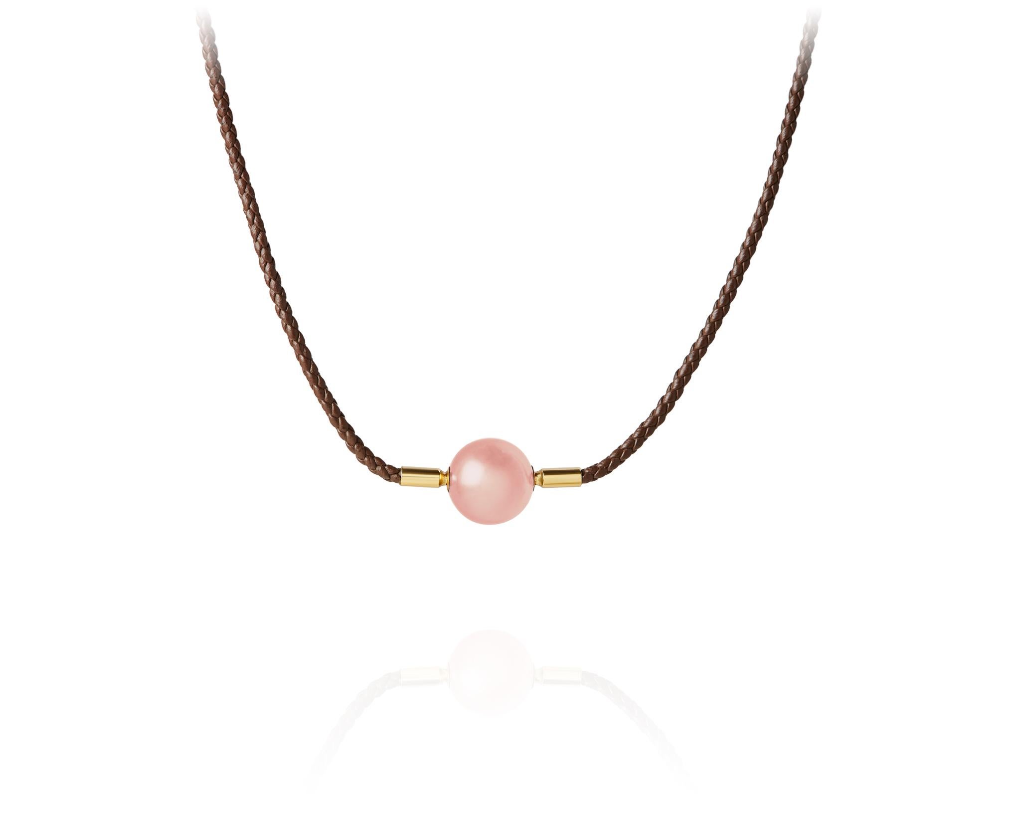 Contemporary Vincent Peach Meridian Freshwater Pearl Leather Choker Necklace For Sale