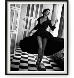Adriana Lima, Menton, 2017 - the Supermodel in a black dress running 