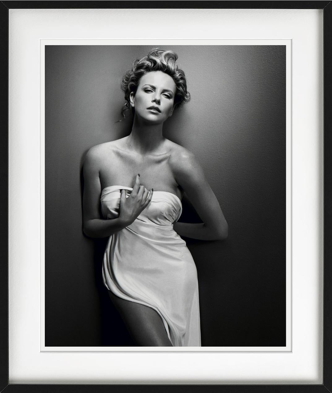 charlizeweiss nude