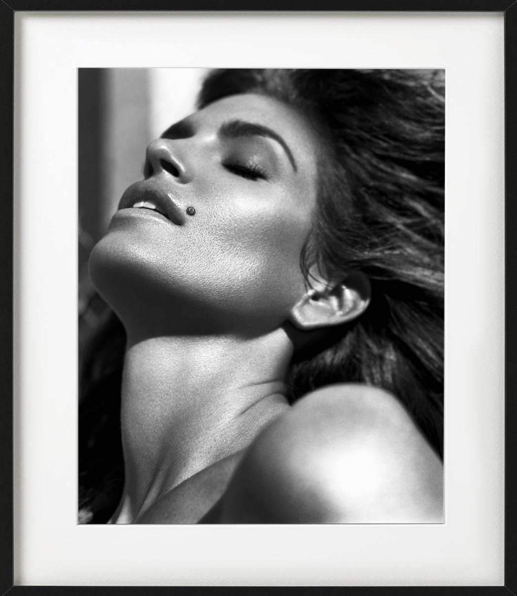 Cindy Crawford - black-and-white sensual portrait of the supermodel leaning back - Photograph by Vincent Peters