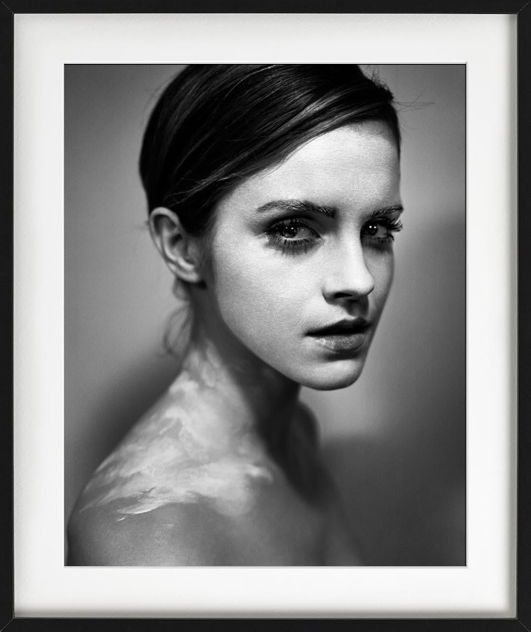 Emma Watson, Portait, Kunstfotografie, 2012 (Grau), Nude Photograph, von Vincent Peters