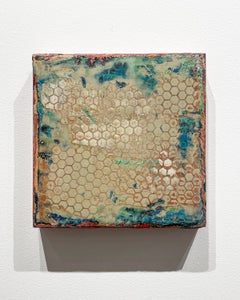 Big Little #179 (Abstracción de técnica mixta pequeña y cuadrada con textura de panal)