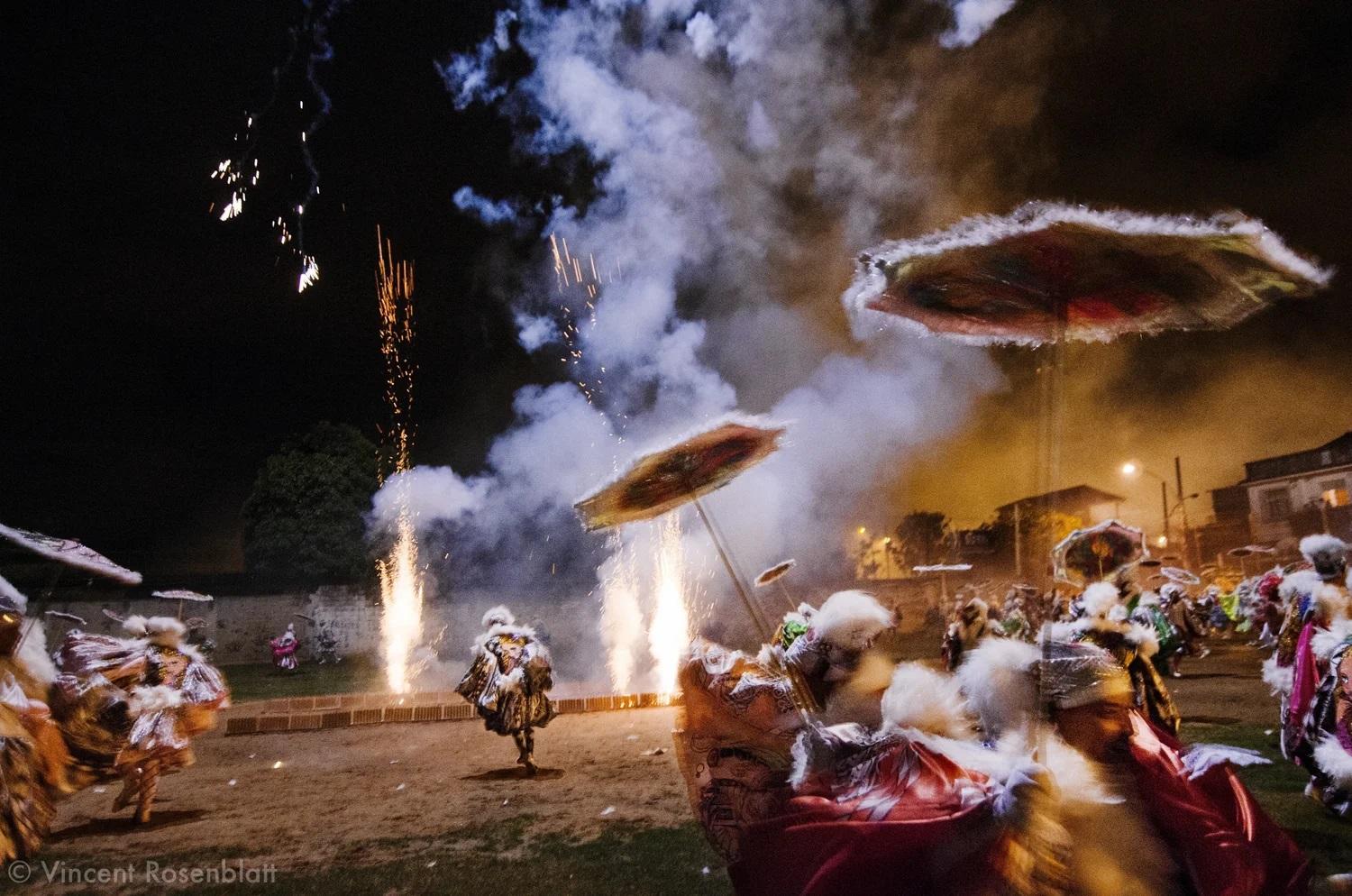 Vincent Rosenblatt Color Photograph - Rio Secret Carnival Bate Bola #02