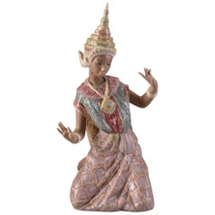 Vintage Vincente Martinez, Lladró, Thai Dancer in Traditional Clothes, Porcelain, 1977