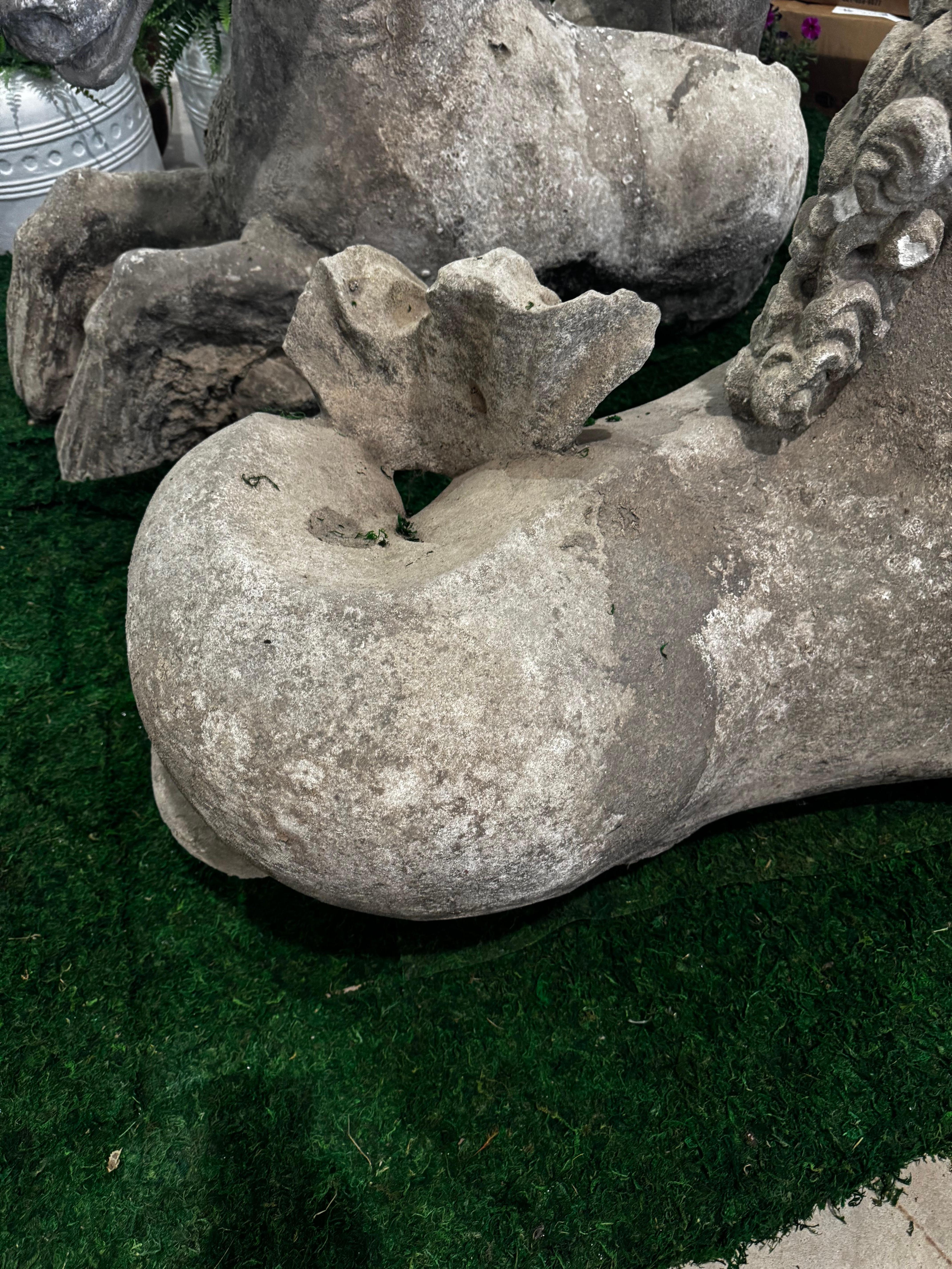 XVIIIe siècle et antérieur A Stone Stone Hippocampi en vente