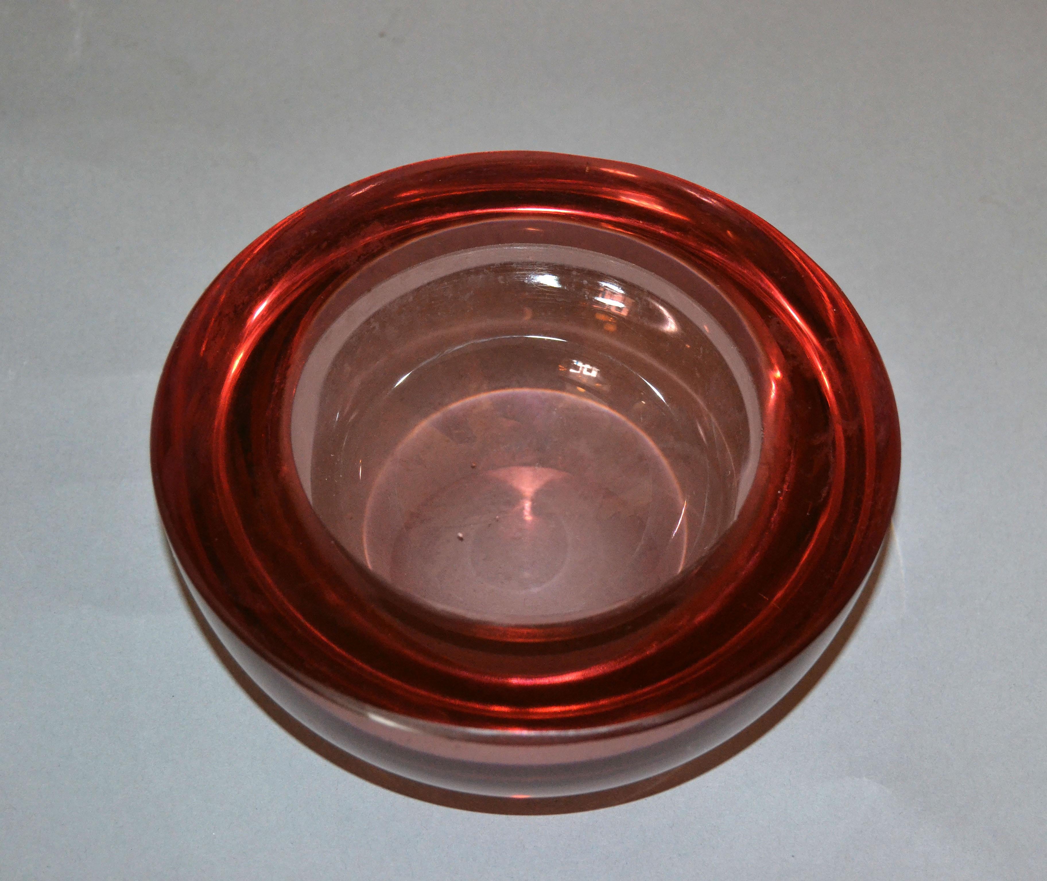 Italian Vincenzo Nason Mid-Century Modern Cranberry Pink Murano Round Art Glass Bowl
