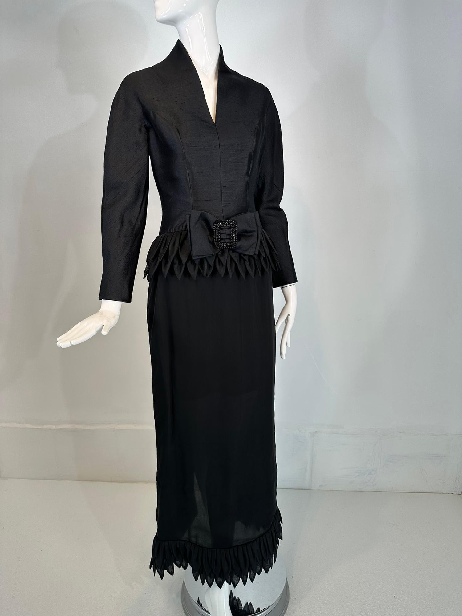 Vinchi Demi Couture Schwarzes handgerolltes Blütenblatt-Abendkleid aus Seide 1960er Hong Kong im Angebot 8