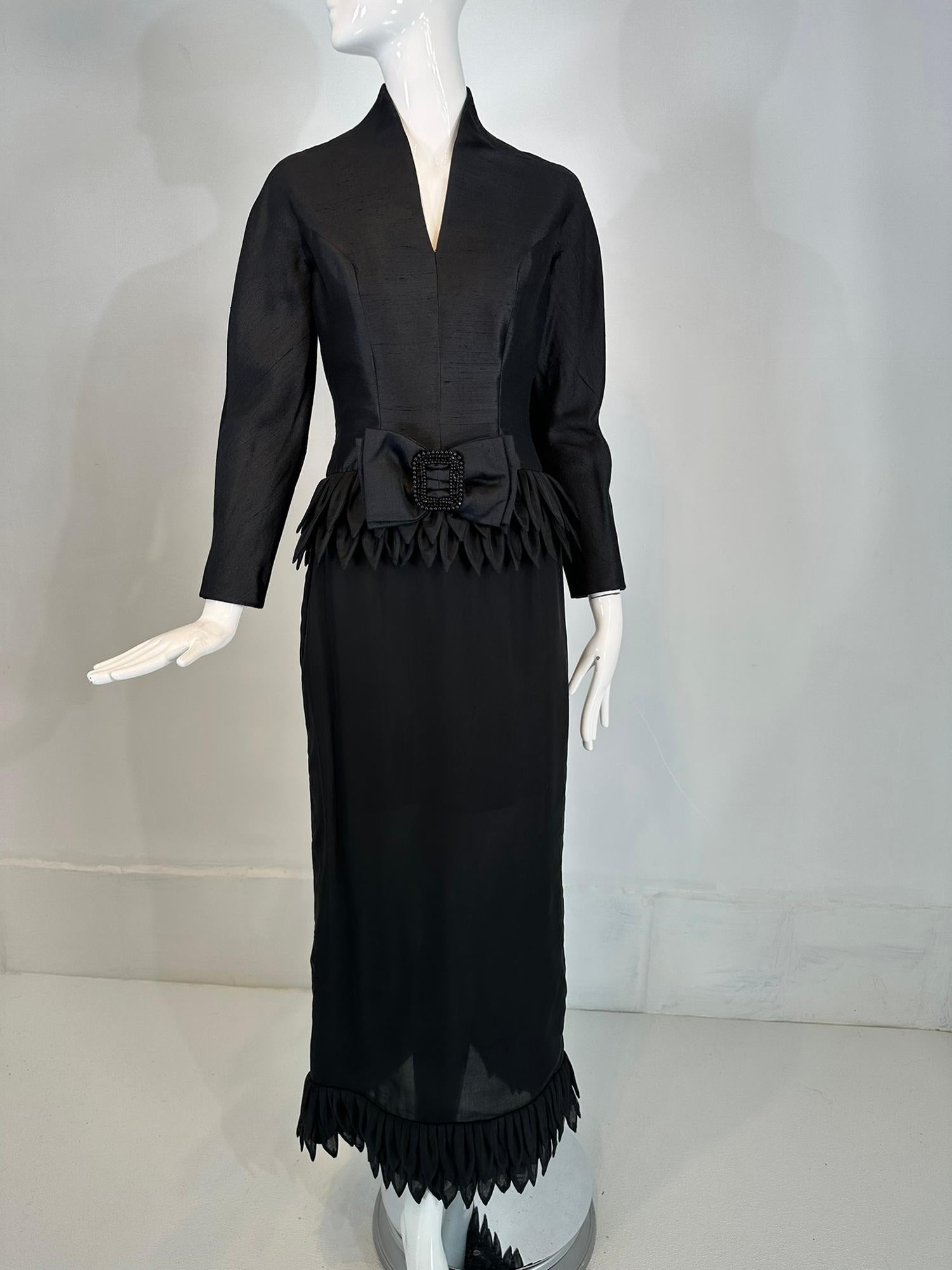 Vinchi Demi Couture Schwarzes handgerolltes Blütenblatt-Abendkleid aus Seide 1960er Hong Kong im Angebot 9