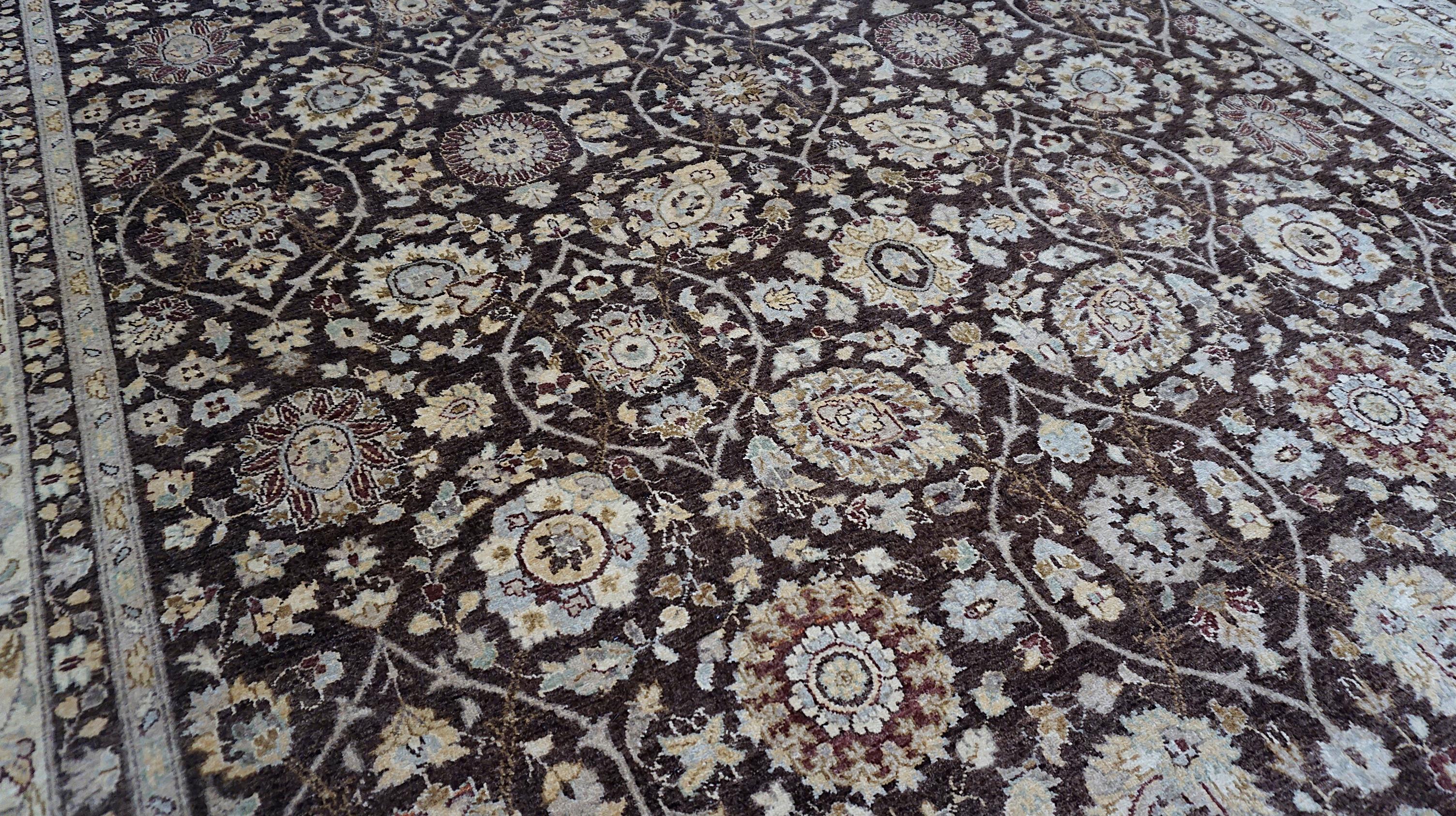 Vine and Rosette Motifs Chocolate Field with Ivory Wool Rug 8'11''x12' For Sale 3