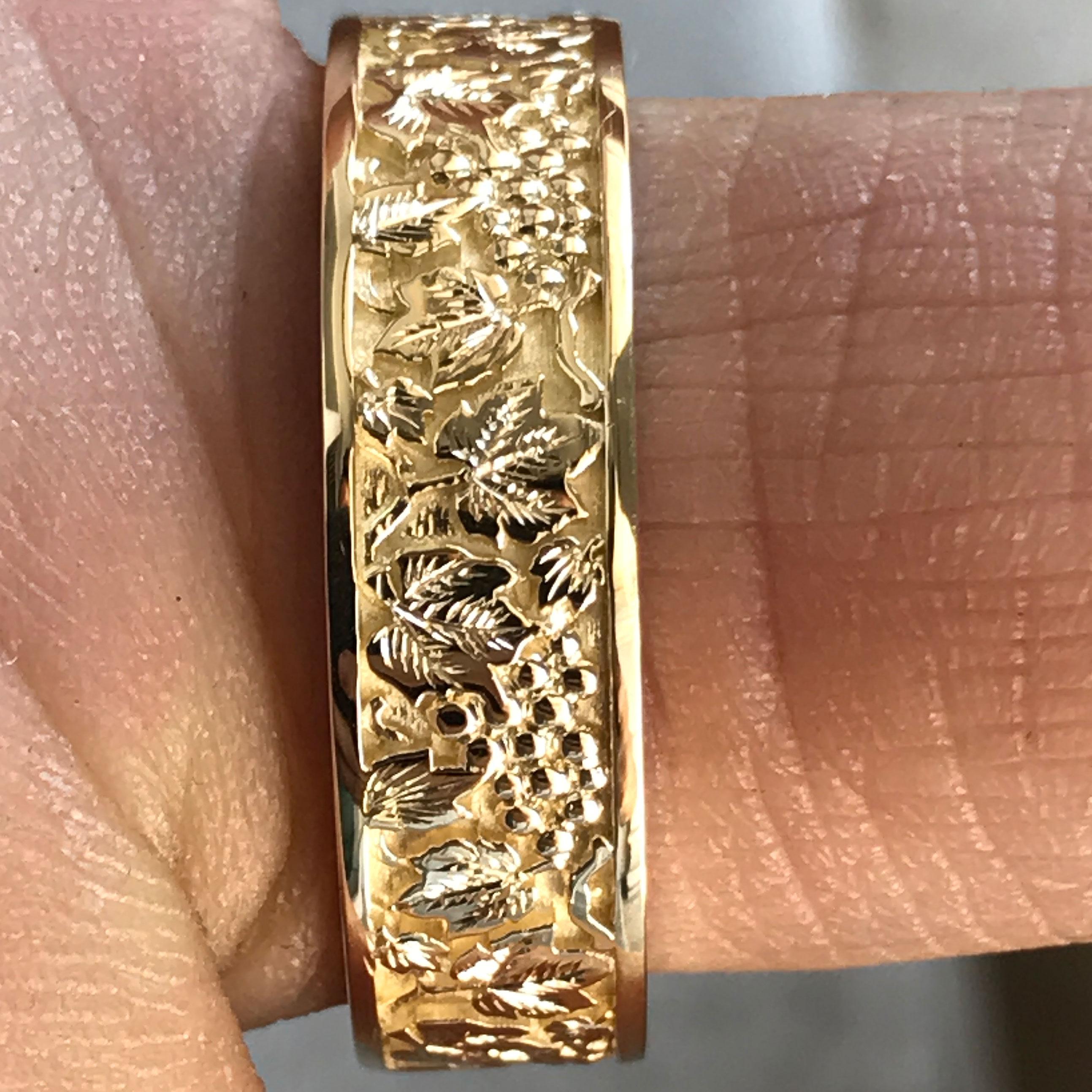 Round Cut Vine Leaf and Grape Ring Band 14 Karat Yellow Gold, Ben Dannie For Sale