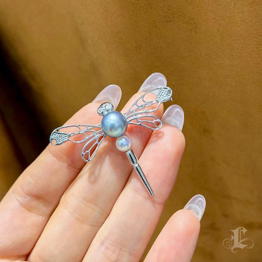 【Vine Symphony】Tahitian & Akoya Pearl Dragonfly Brooch-Pendant For Sale 3