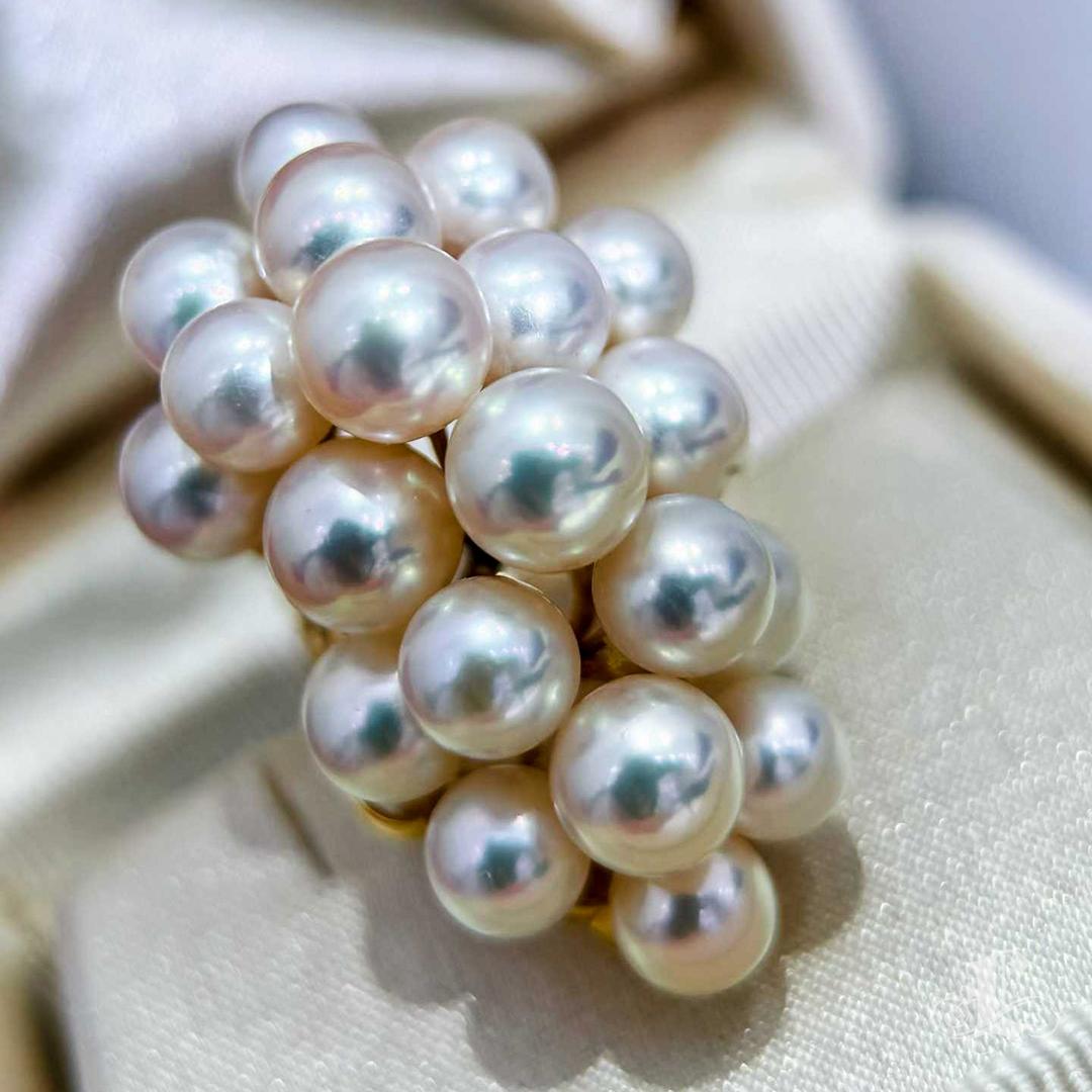 【Vine Symphony】Akoya Pearl Cluster Statement Ring in 18K Gold Neuf - En vente à New York, NY