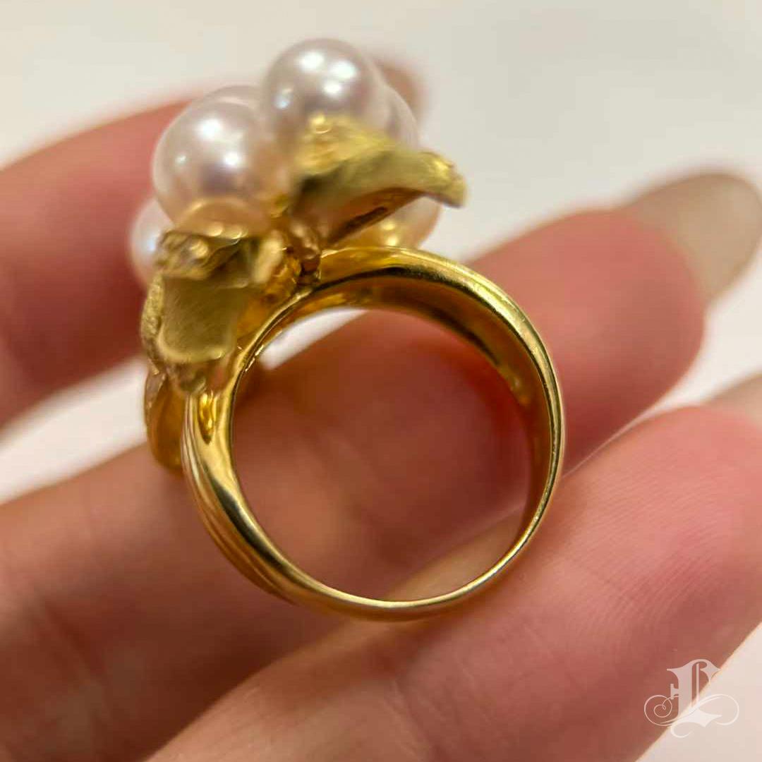【Vine Symphony】Anillo de perlas Akoya y lazo de diamantes en oro de 18 quilates en venta 5