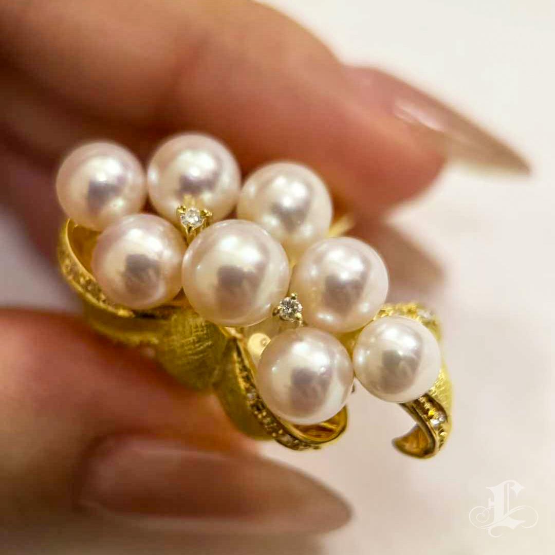 De las mujeres 【Vine Symphony】Anillo de perlas Akoya y lazo de diamantes en oro de 18 quilates en venta
