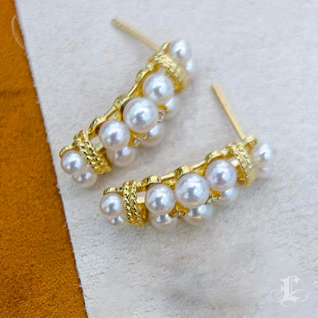 【Sinfonia di vite】Orecchini con perle Akoya e diamanti a ghirlanda in vendita 1