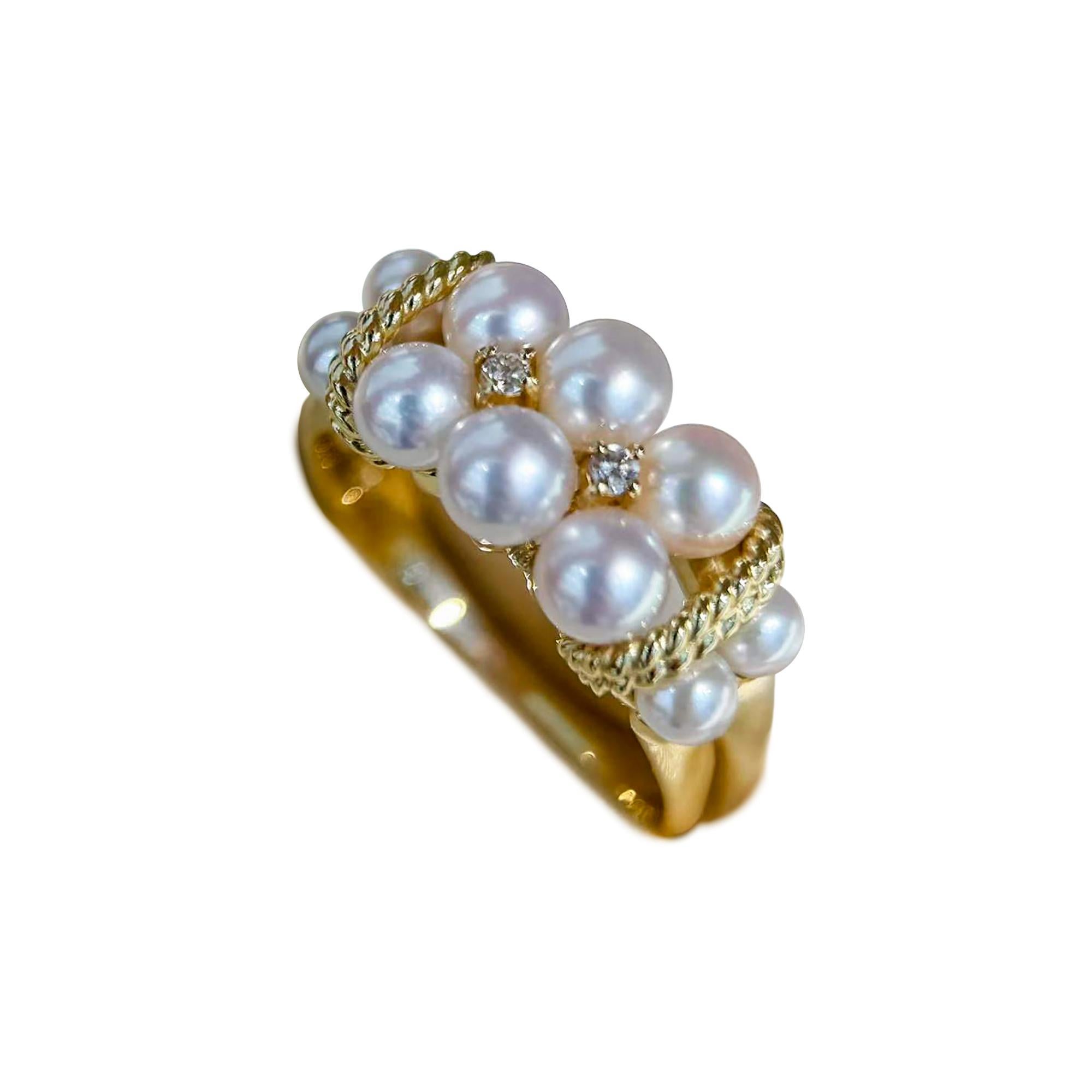 Anello con ghirlanda di perle Akoya e diamanti in vendita 3