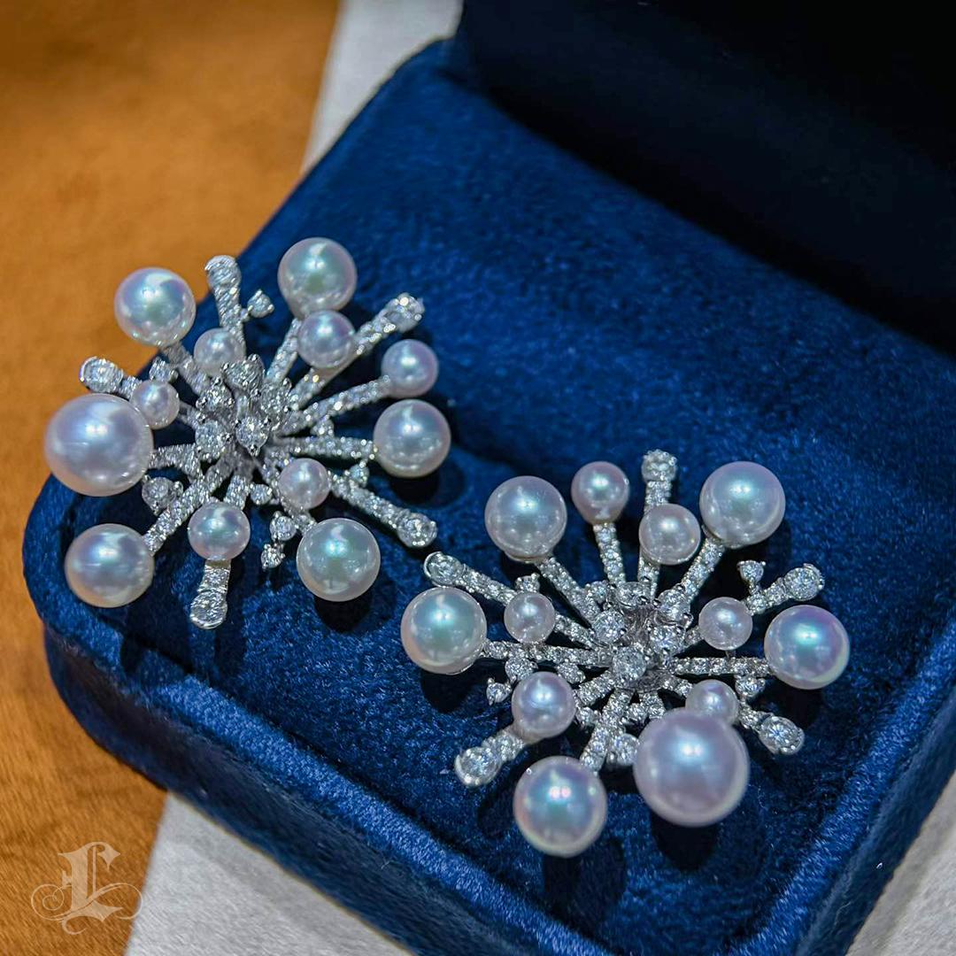 Orecchini con diamanti a forma di fiocco di neve di Aurora Akoya in vendita 1