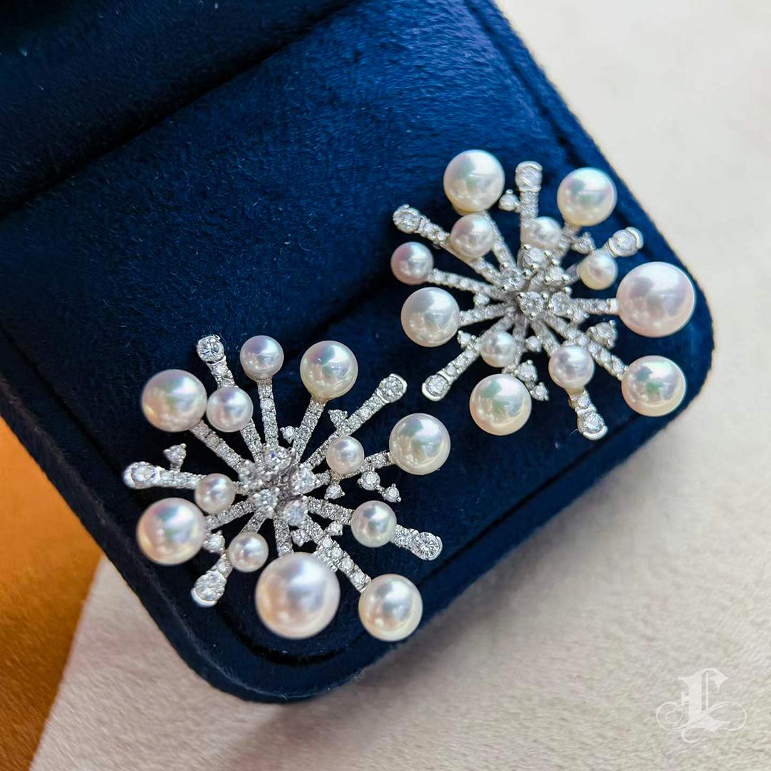 Orecchini con diamanti a forma di fiocco di neve di Aurora Akoya in vendita 2